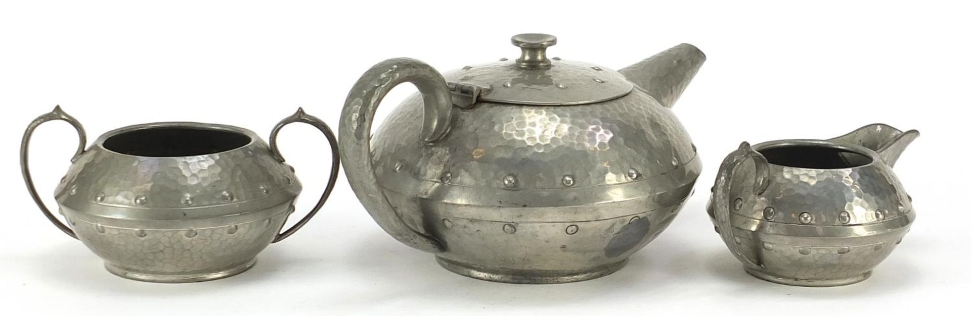 Arts & Crafts baronial pewter tea set, the largest 23.5cm in length - Image 2 of 4