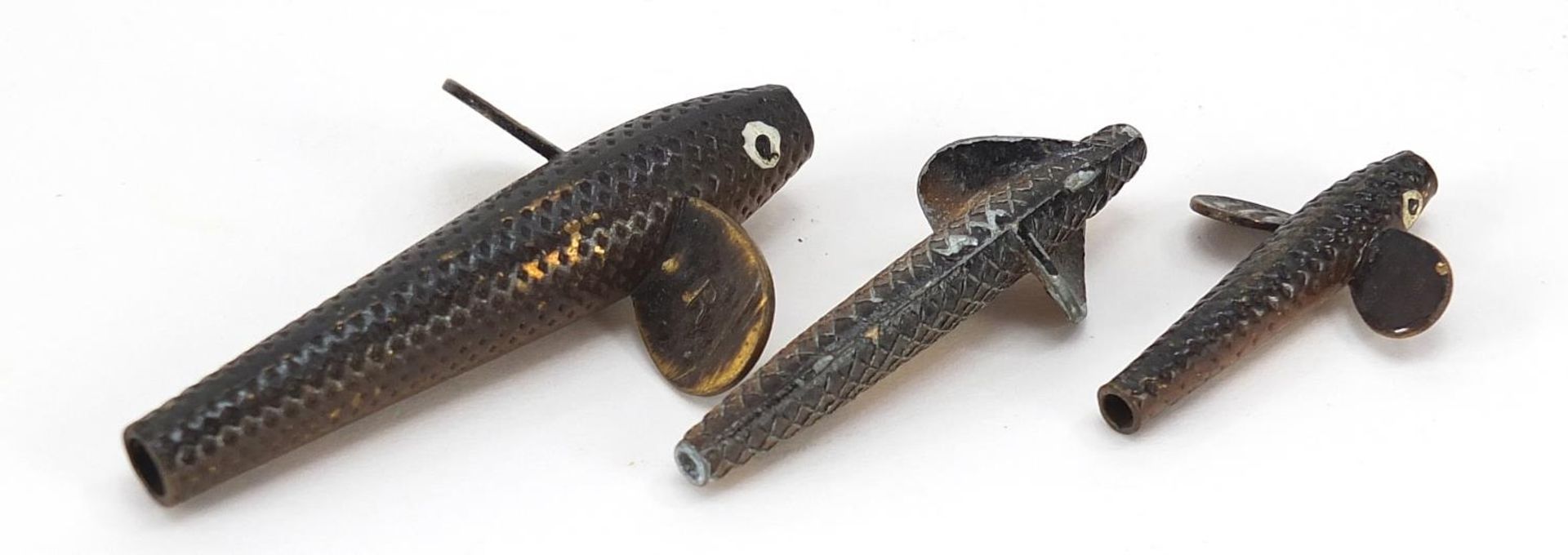Three vintage Hardy Bros metal fishing lures, one numbered 81261, the largest 6.5cm in length - Image 3 of 5