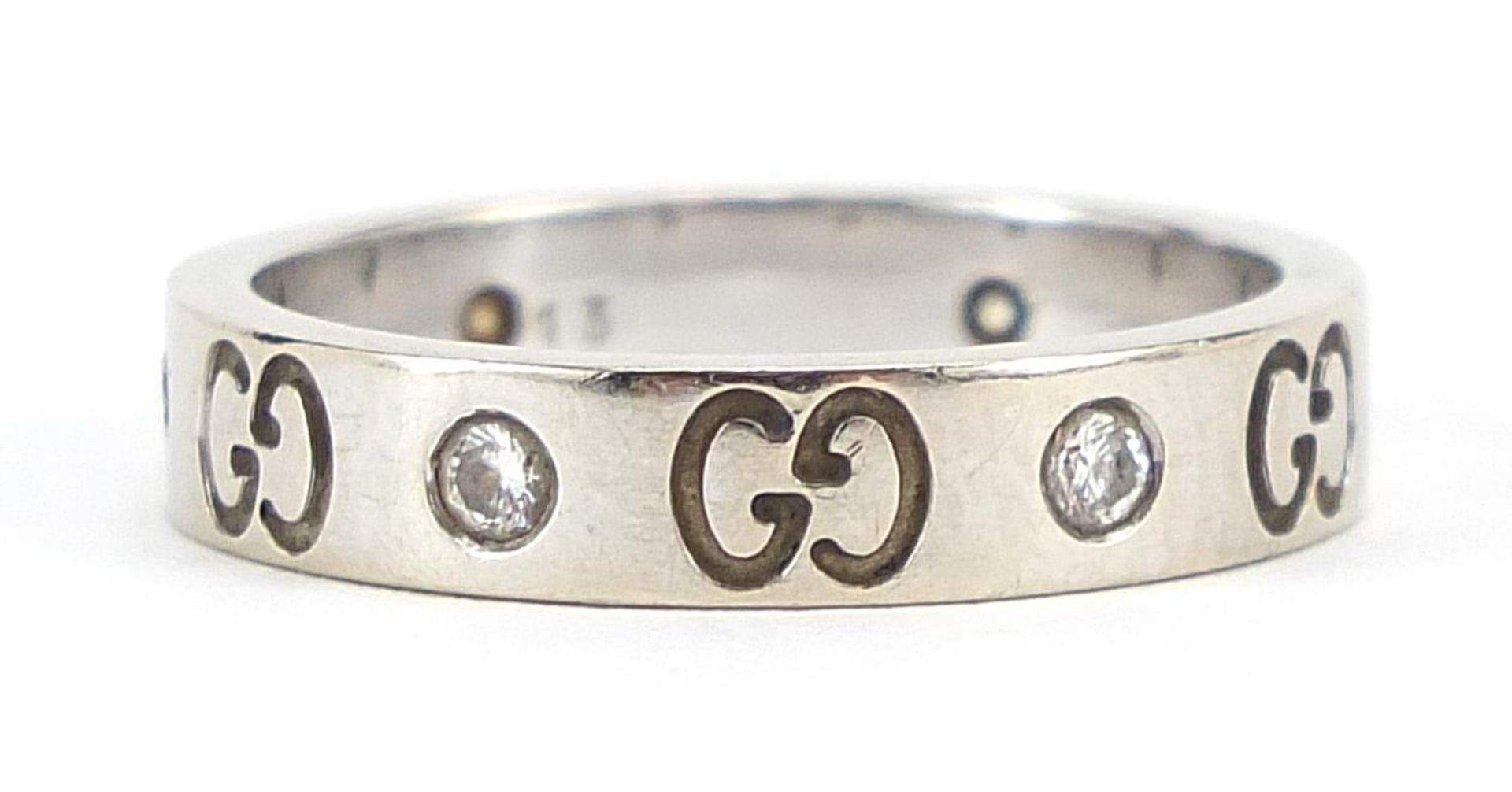 Gucci, 18ct gold diamond eternity ring, size M, 4.3g