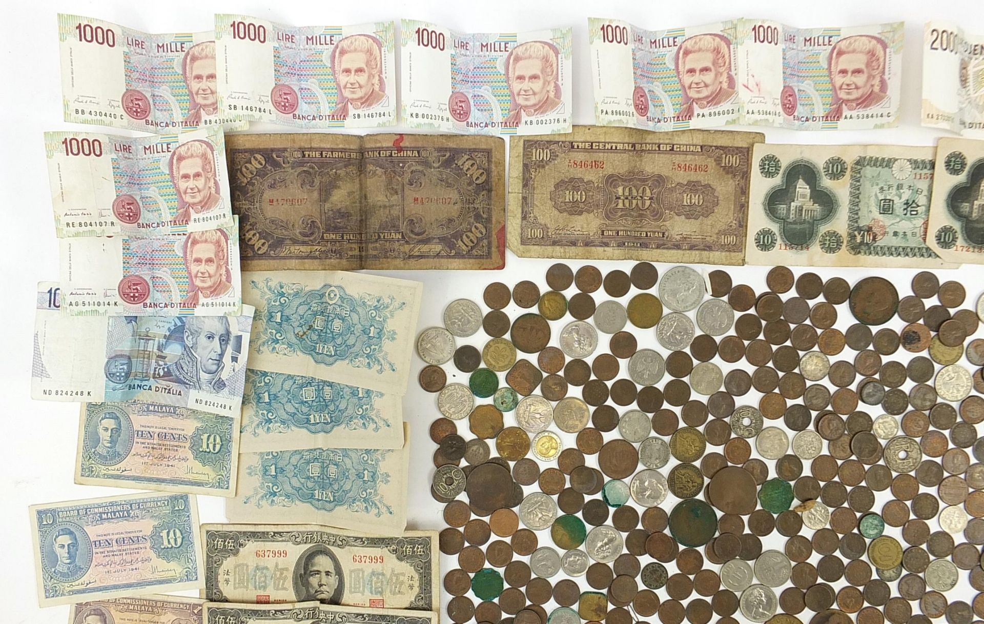 Collection of antique and later British and World banknotes including Japanese notes and a George - Bild 2 aus 10