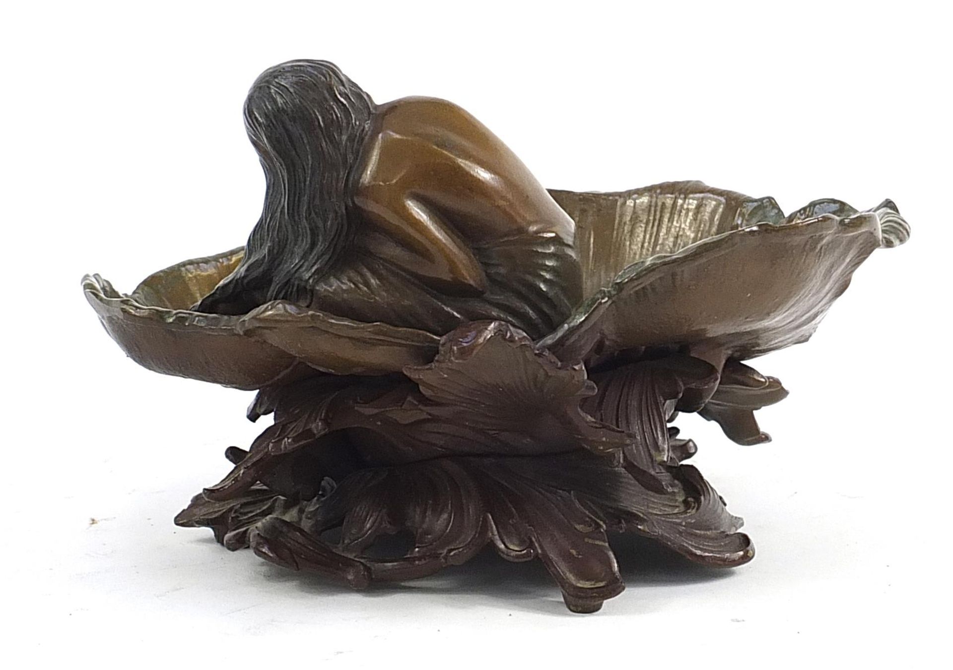 Patinated bronze centrepiece in the form of and Art Nouveau female surrounded by lily pads, 23.5cm - Image 2 of 3