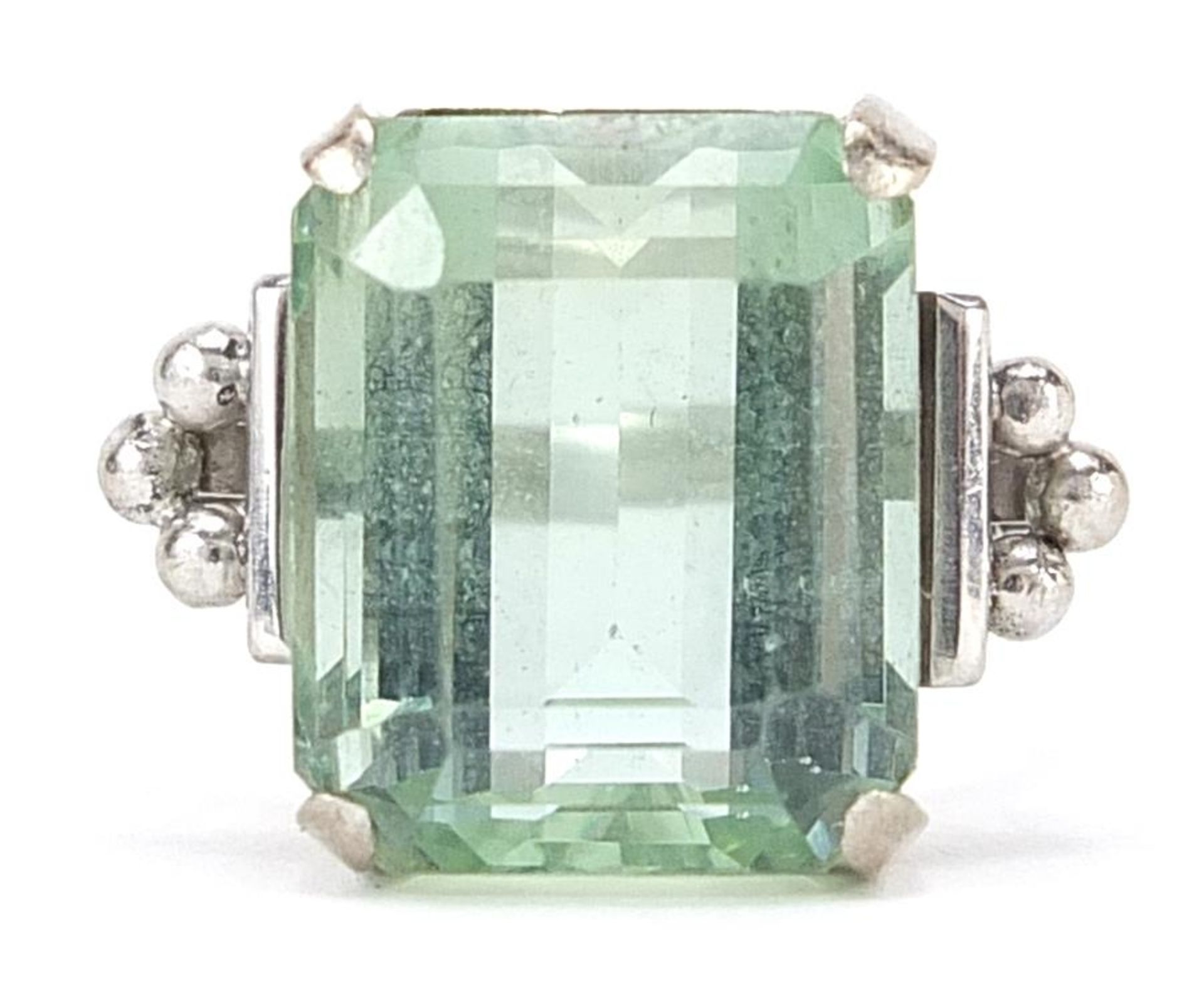 1970s Art Deco style 18ct white gold green stone ring, possibly green tourmaline, housed in a