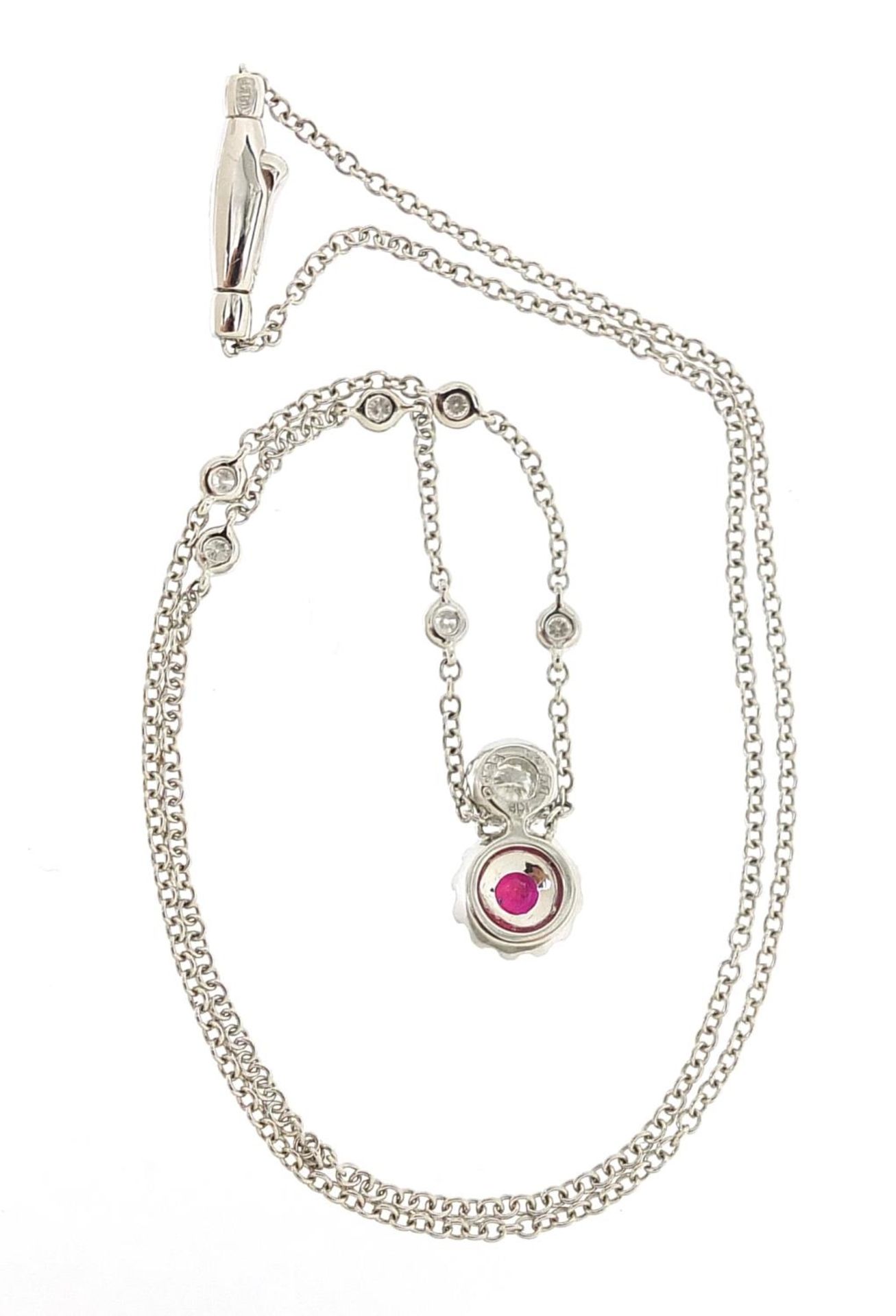 18ct white gold ruby and diamond necklace, stamped D 0.47 R 0.33, 40cm in length, 5.6g - Bild 4 aus 5