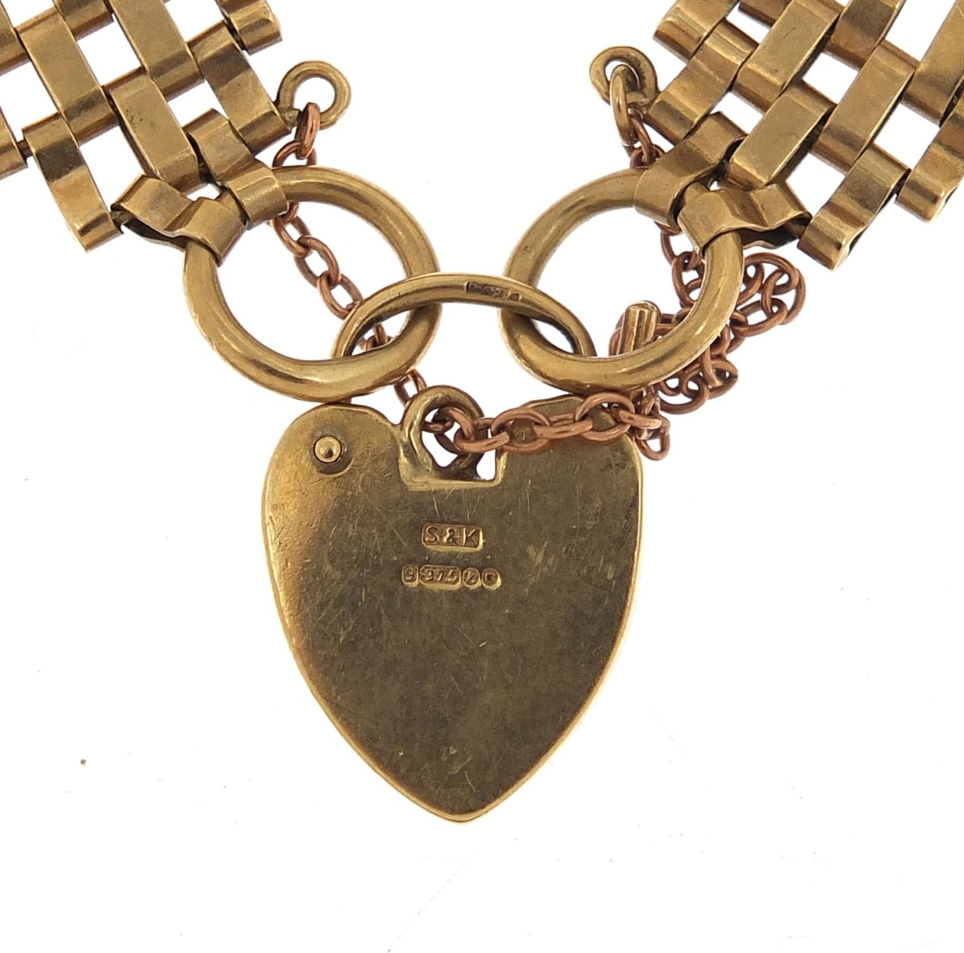 9ct gold five row gate link bracelet with love heart padlock, 16cm in length, 20.5g - Image 4 of 4