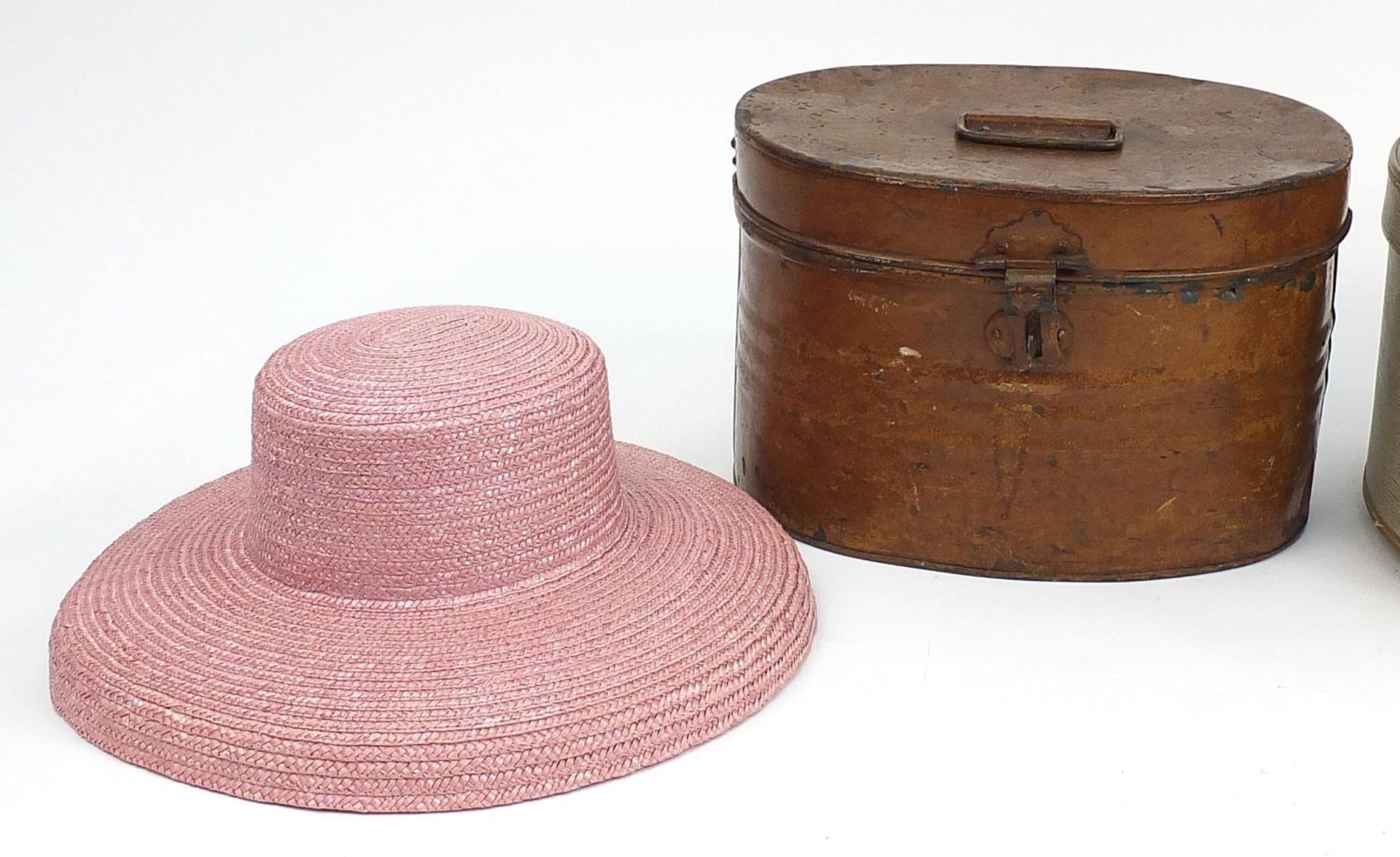 Victorian tin hat box, retro hat box and hats - Image 2 of 4