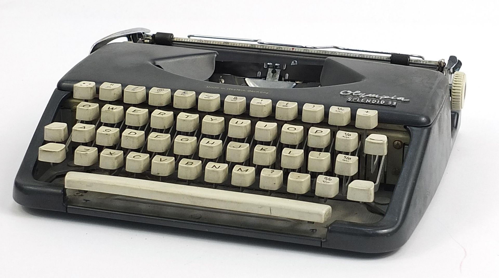 Olympia Splendid 33 typewriter