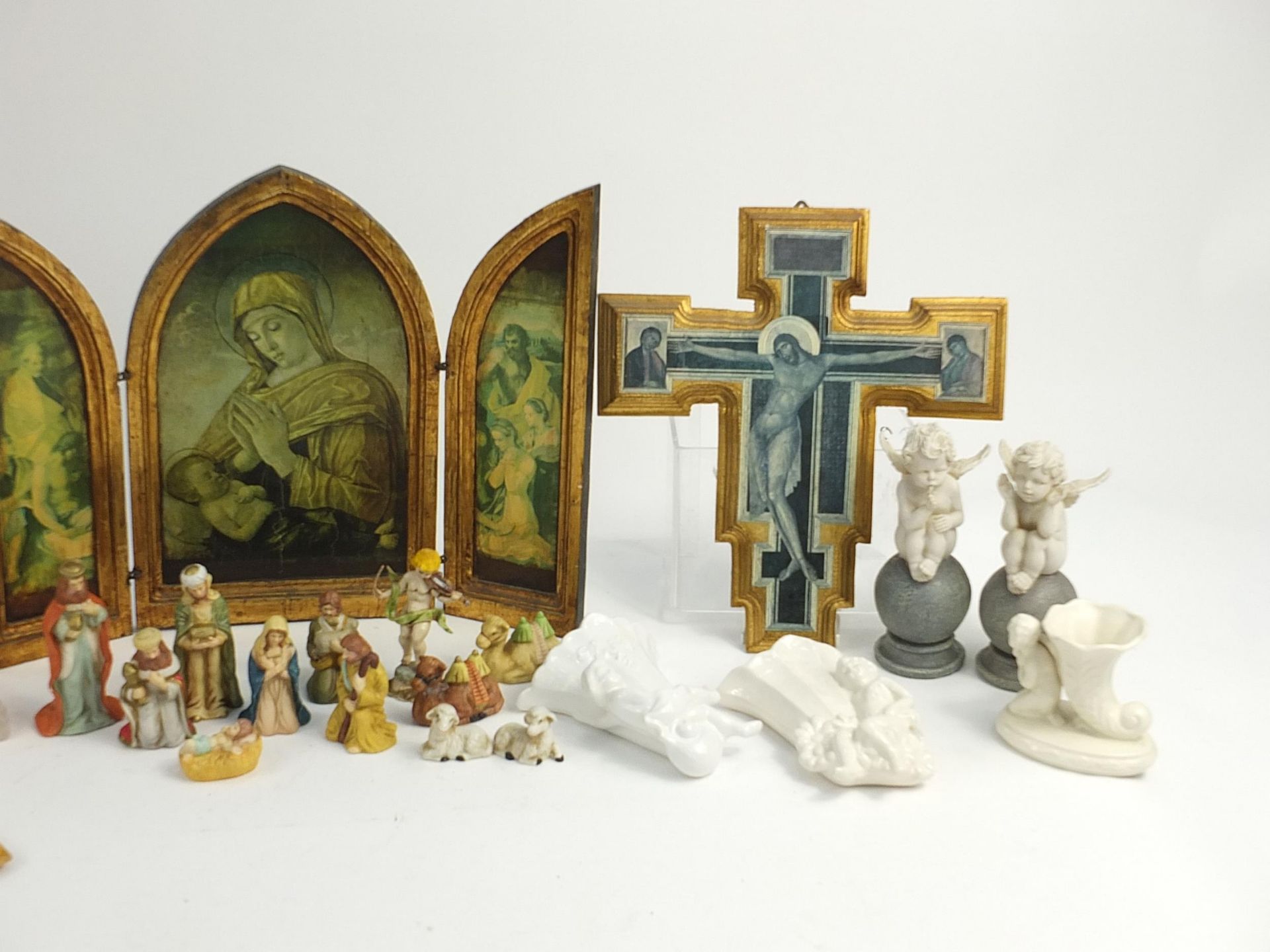 Religious items including ceramic nativity scene, angels and wooden ikons, the largest 40cm high - Image 3 of 4