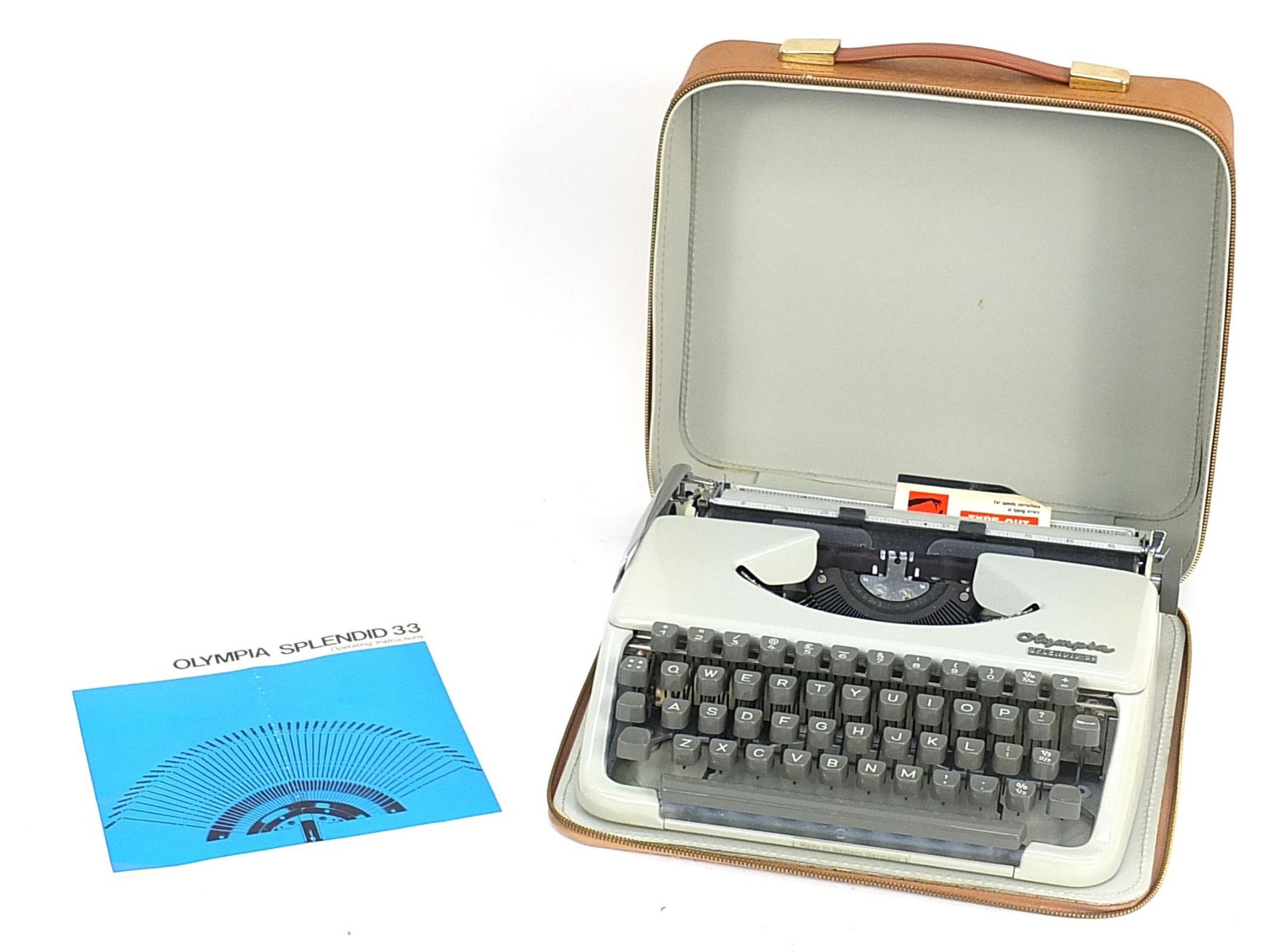 Cased Olympia Splendid 33 retro typewriter