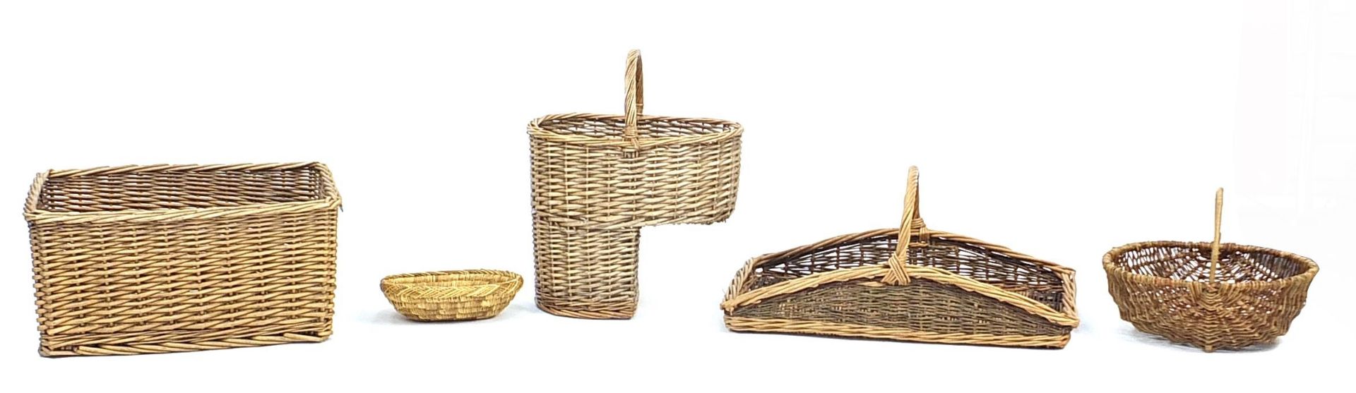 Wicker step basket, trug style basket, deep basket and two others, the largest 26cm H x 48cm W x - Image 4 of 4