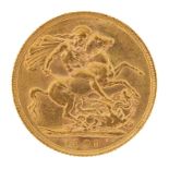 Edward VII 1909 gold sovereign - this lot is sold without buyer's premium