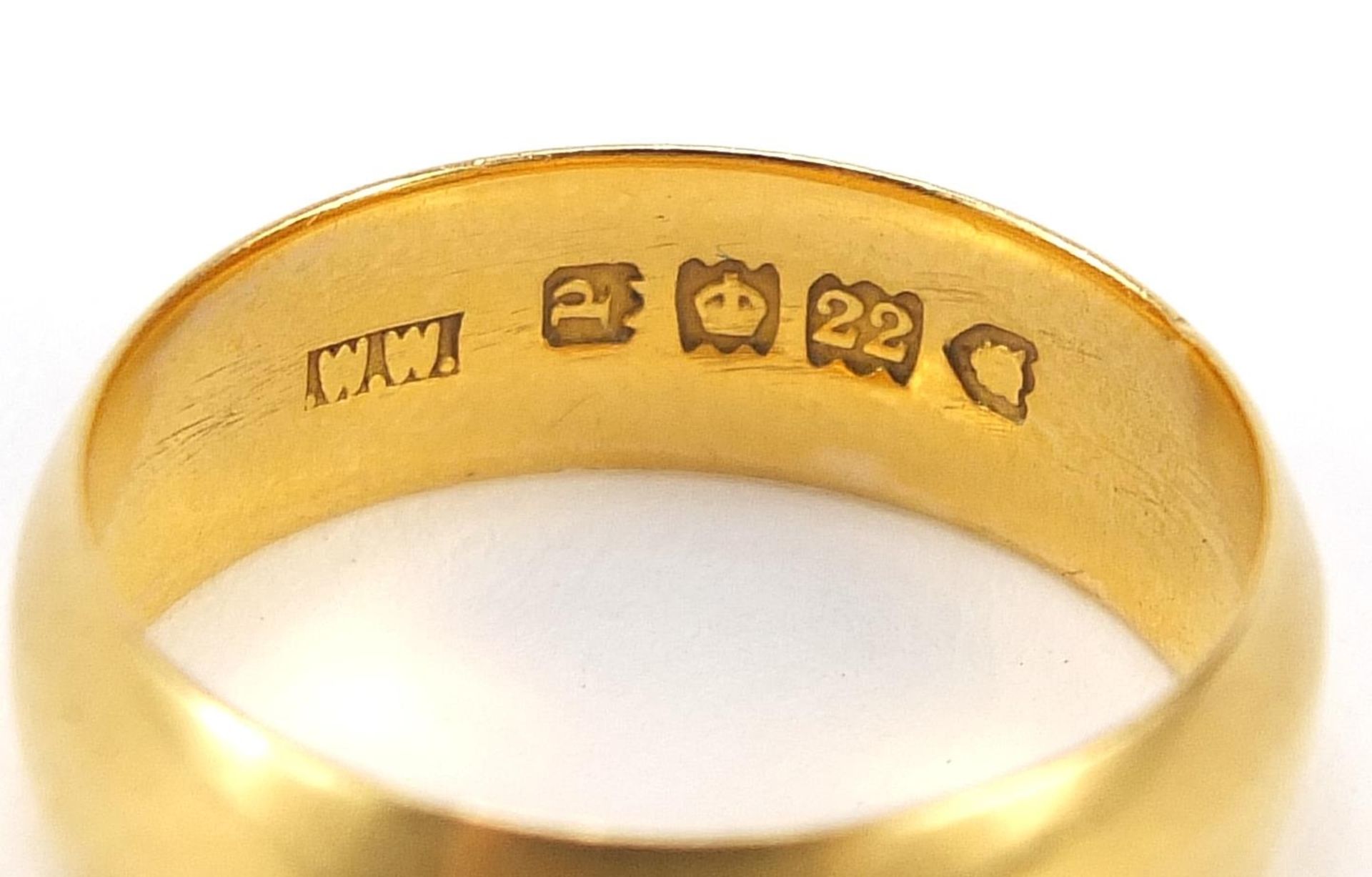 22ct gold wedding band, London 1910 size K/L, 4.2g - this lot is sold without buyer's premium - Bild 3 aus 3