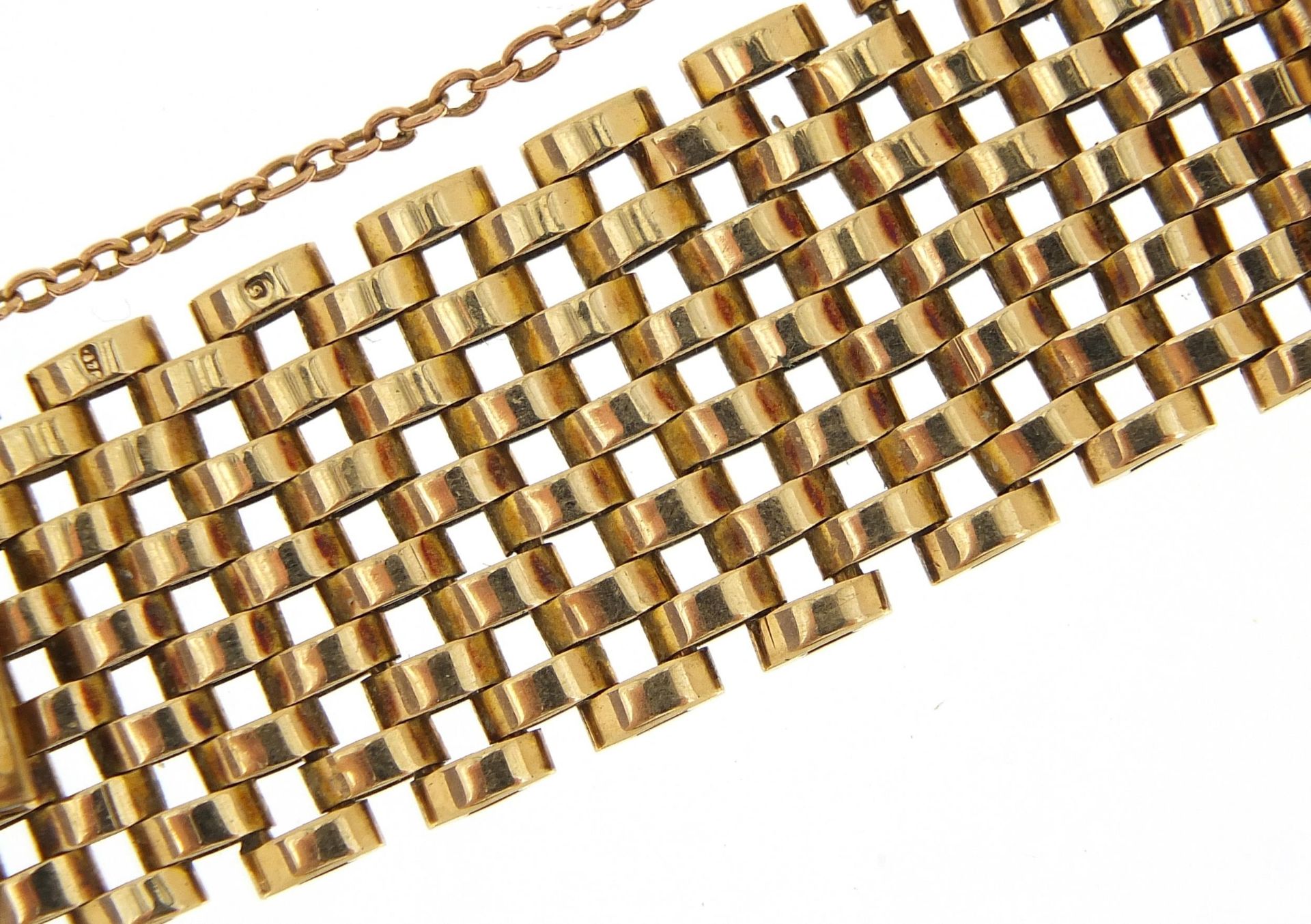 9ct gold flattened link bracelet, 18.5cm in length, 40.8g - this lot is sold without buyer's premium - Bild 2 aus 4