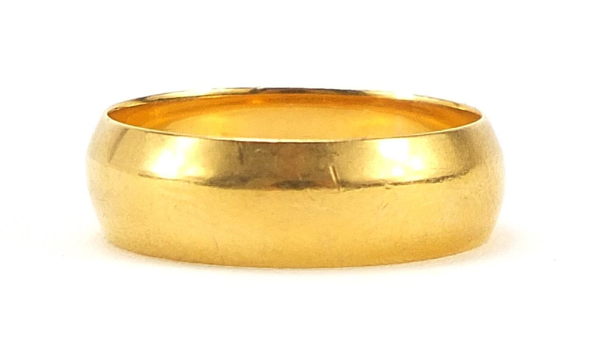 22ct gold wedding band, London 1910 size K/L, 4.2g - this lot is sold without buyer's premium - Bild 2 aus 3