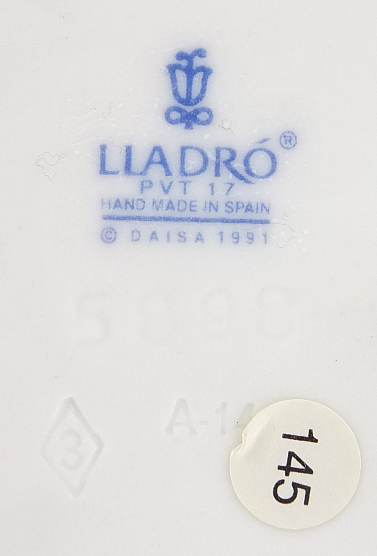 Lladro figurine of a female in a flowing dress, numbered 5898 - Image 4 of 4
