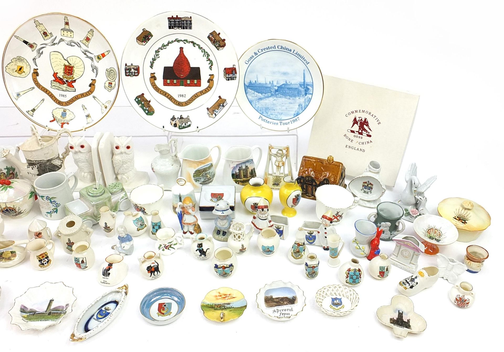 Collectable china including crested china, continental figures and Goss Collector's Annual plates - Image 4 of 5