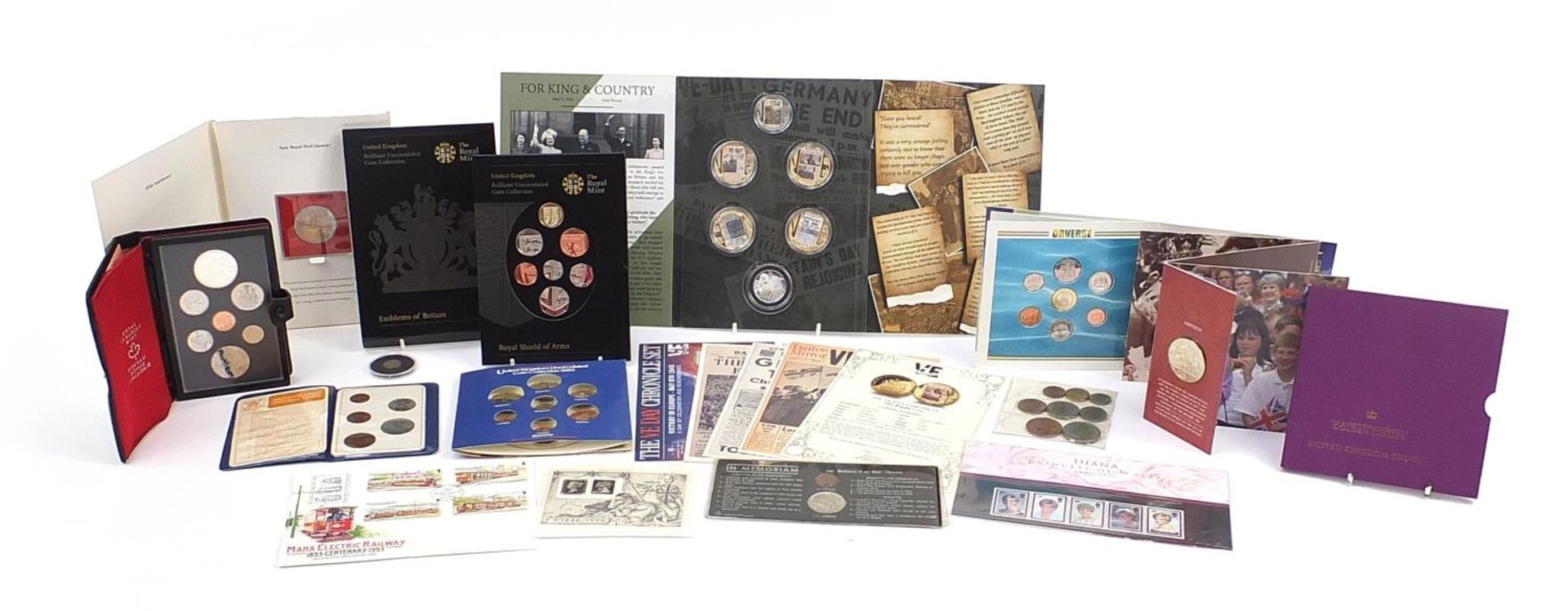 Uncirculated and proof coinage including Royal Canadian Mint 1978 collection United Kingdom