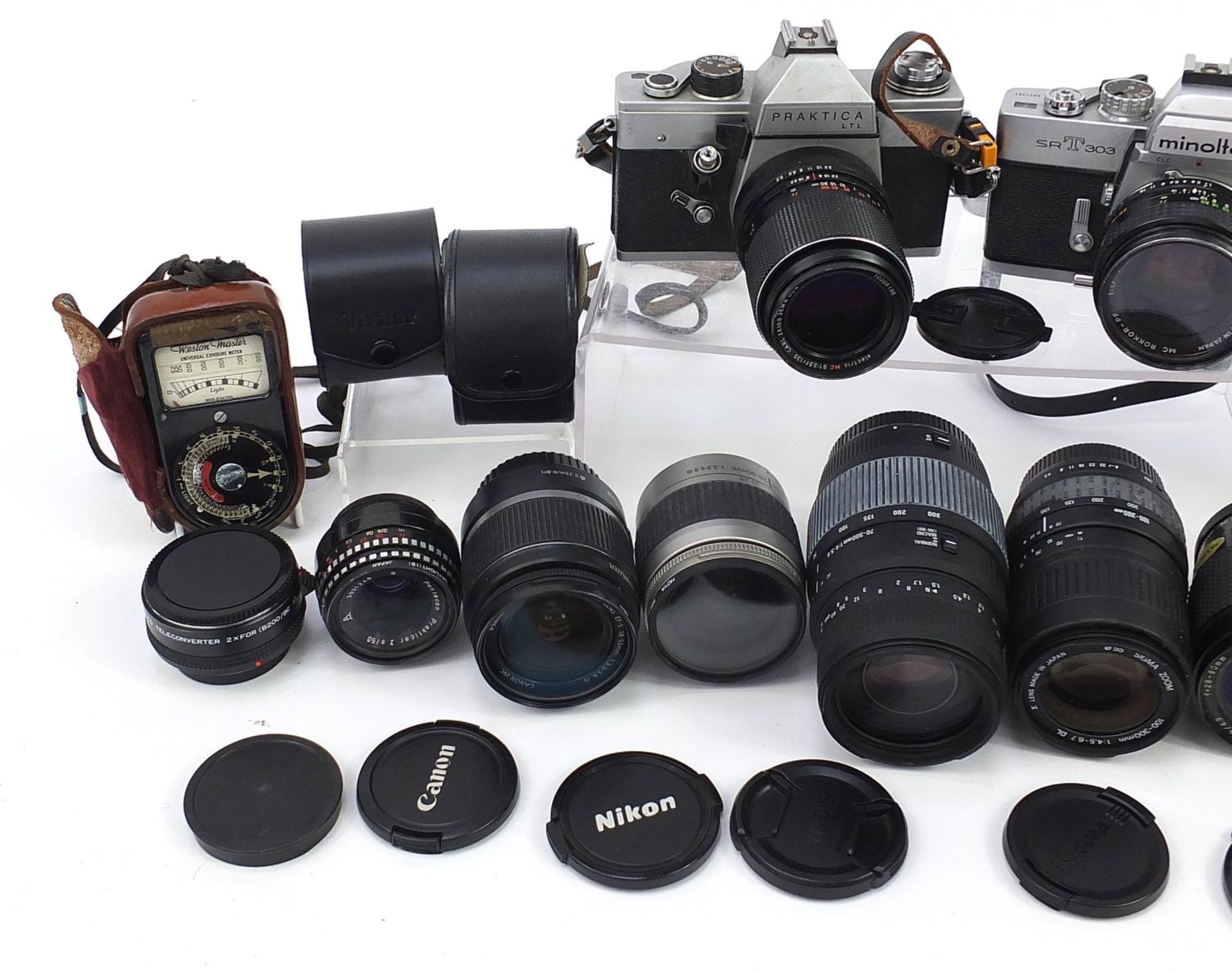 Vintage and later cameras, lenses and accessories including Minolta SRT303, Praktica, Sigma and - Image 2 of 3