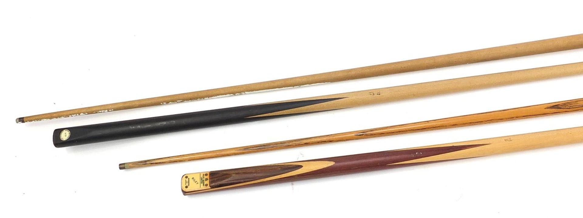 Four wooden snooker cues including Ray Reardon, John Bennett & Co and Riley Burwat, the largest - Image 3 of 5