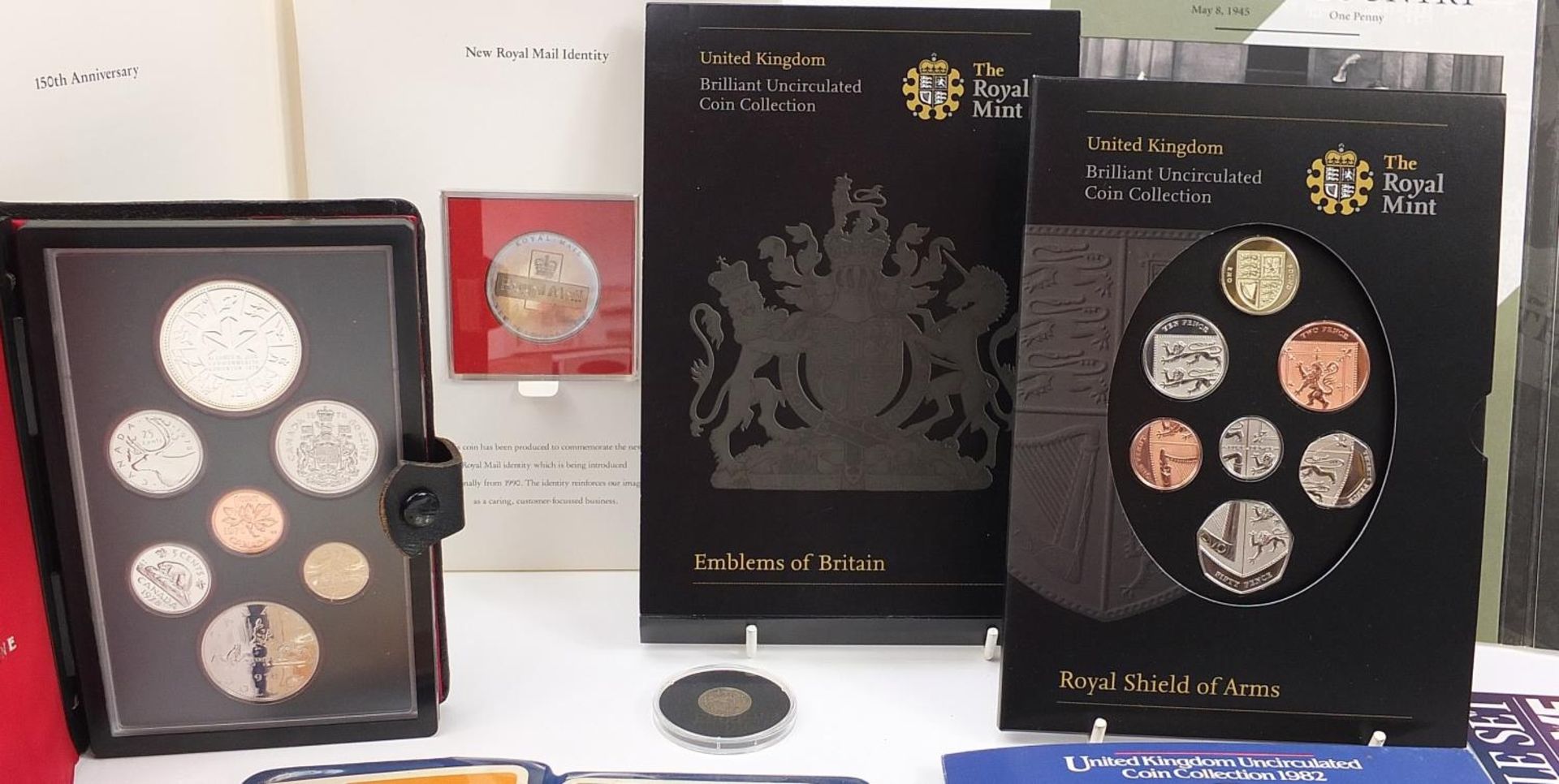 Uncirculated and proof coinage including Royal Canadian Mint 1978 collection United Kingdom - Image 2 of 7