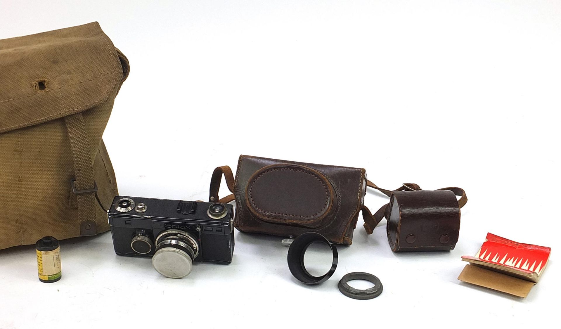 Contax, vintage German camera with accessories - Image 3 of 3