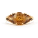 9ct gold citrine solitaire ring, size L, 2.1g