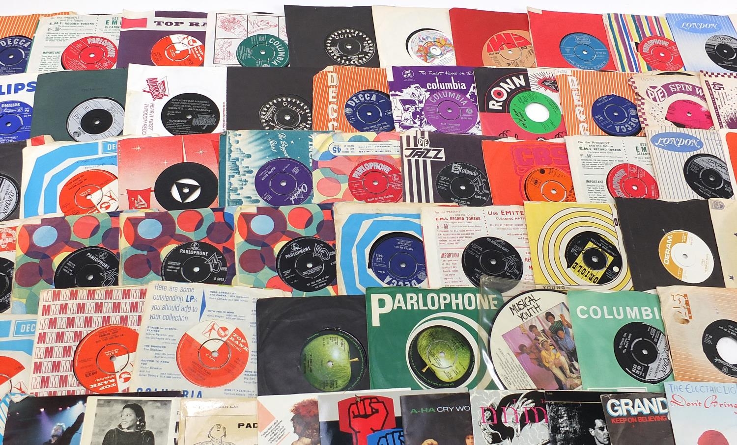 45rpm records including The Beatles, Eddie Cochrane, David Bowie, Kiss and Tommy Tucker - Image 3 of 9