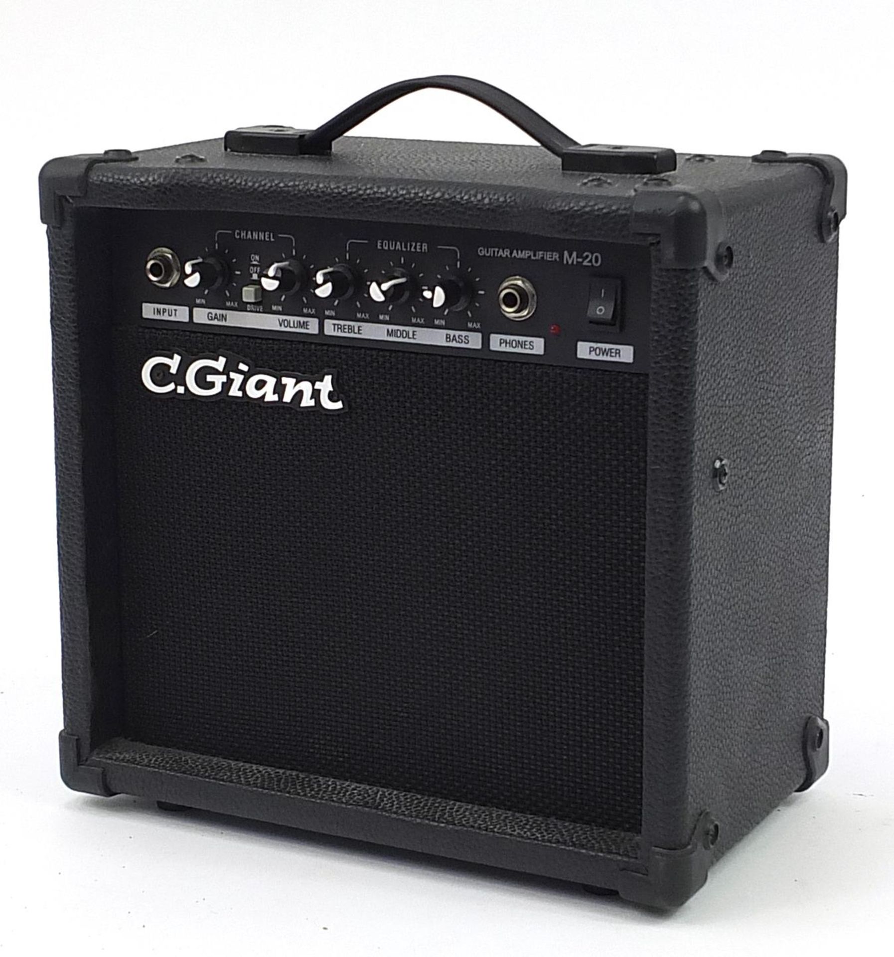 C Giant guitar amplifier model M-20