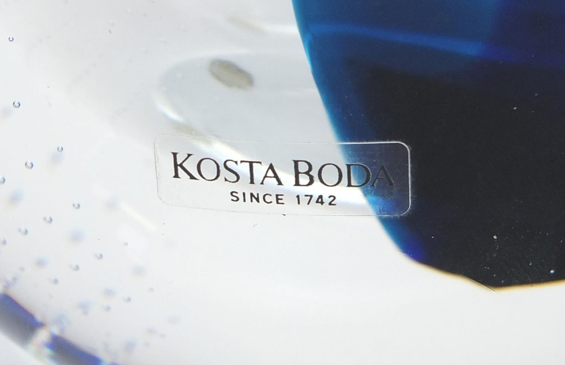 Goran Warff for Kosta Boda, Swedish blue and clear art glass vase, signed to the base, 12.5cm high - Image 3 of 5