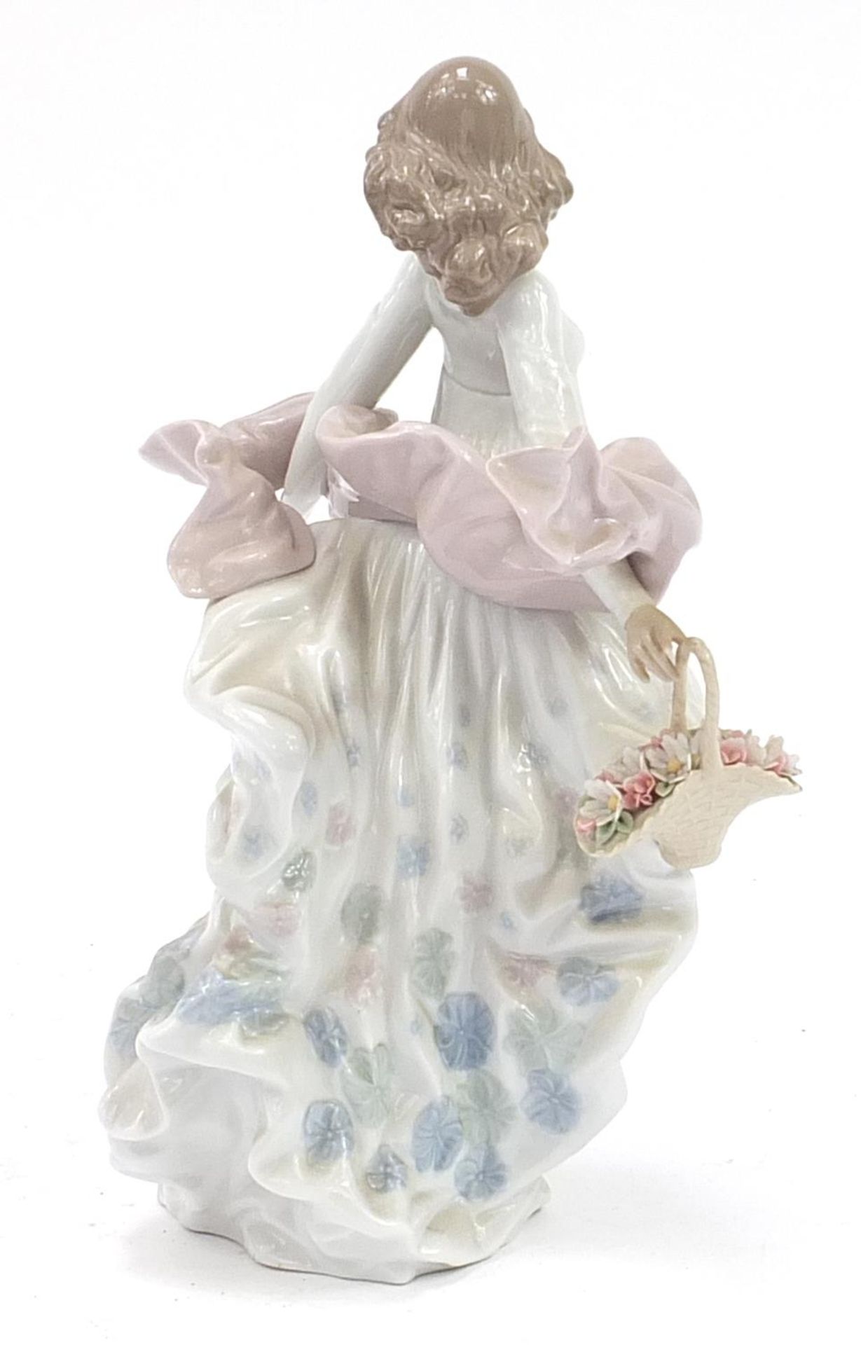 Lladro figurine of a female in a flowing dress, numbered 5898 - Image 2 of 4