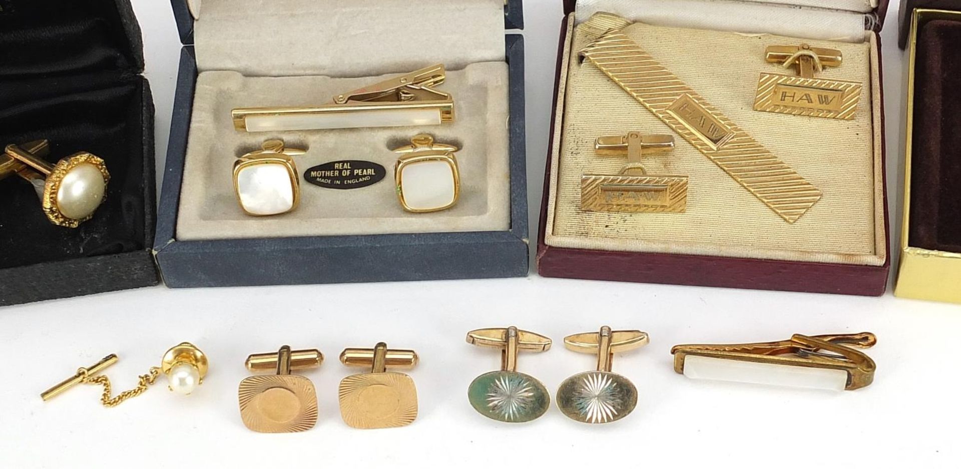 Collection of vintage and later cufflinks and studs - Image 3 of 4