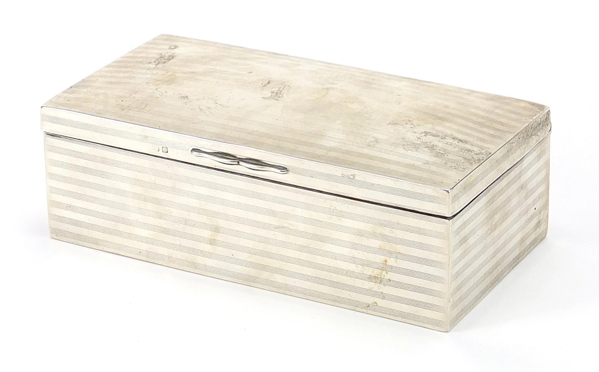Henry Matthews, George V rectangular silver cigar box with engine turned decoration, Birmingham