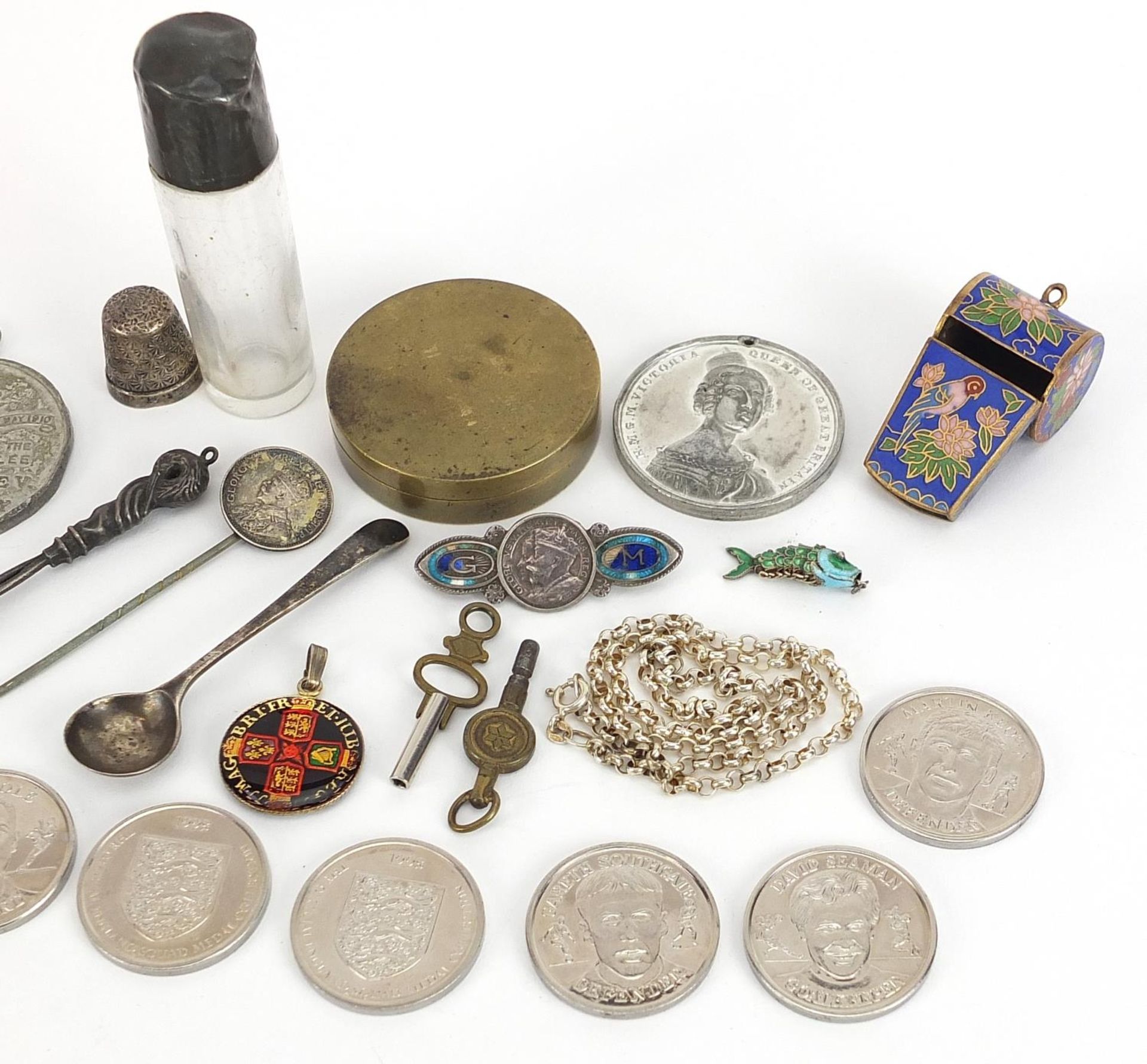 Objects including silver thimble, silver and enamel commemorative brooch, cloisonne whistle and - Image 3 of 3