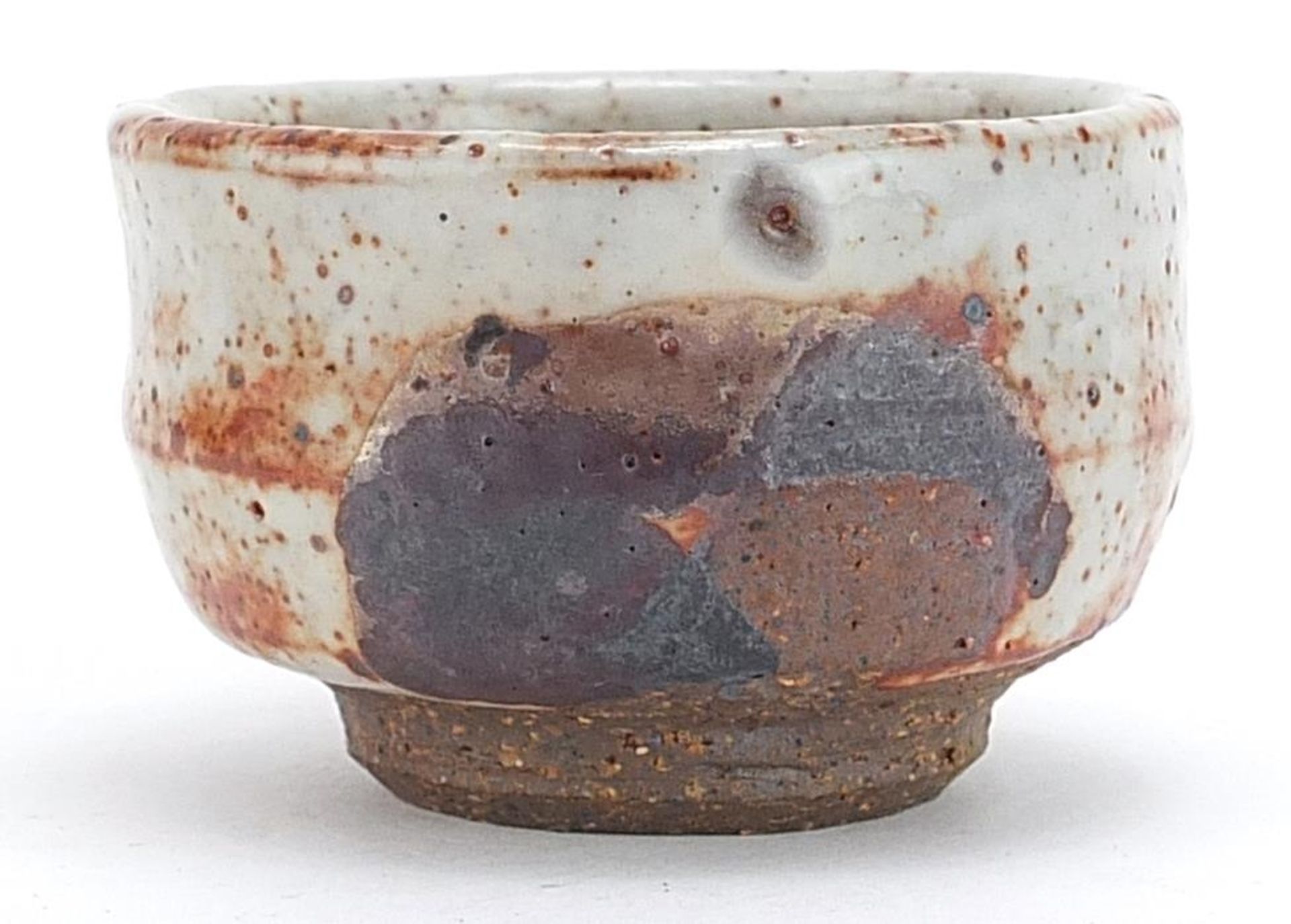Aki Moriuchi, (Japanese b.1947) studio pottery Yunomi tea bowl, 6cm in diameter
