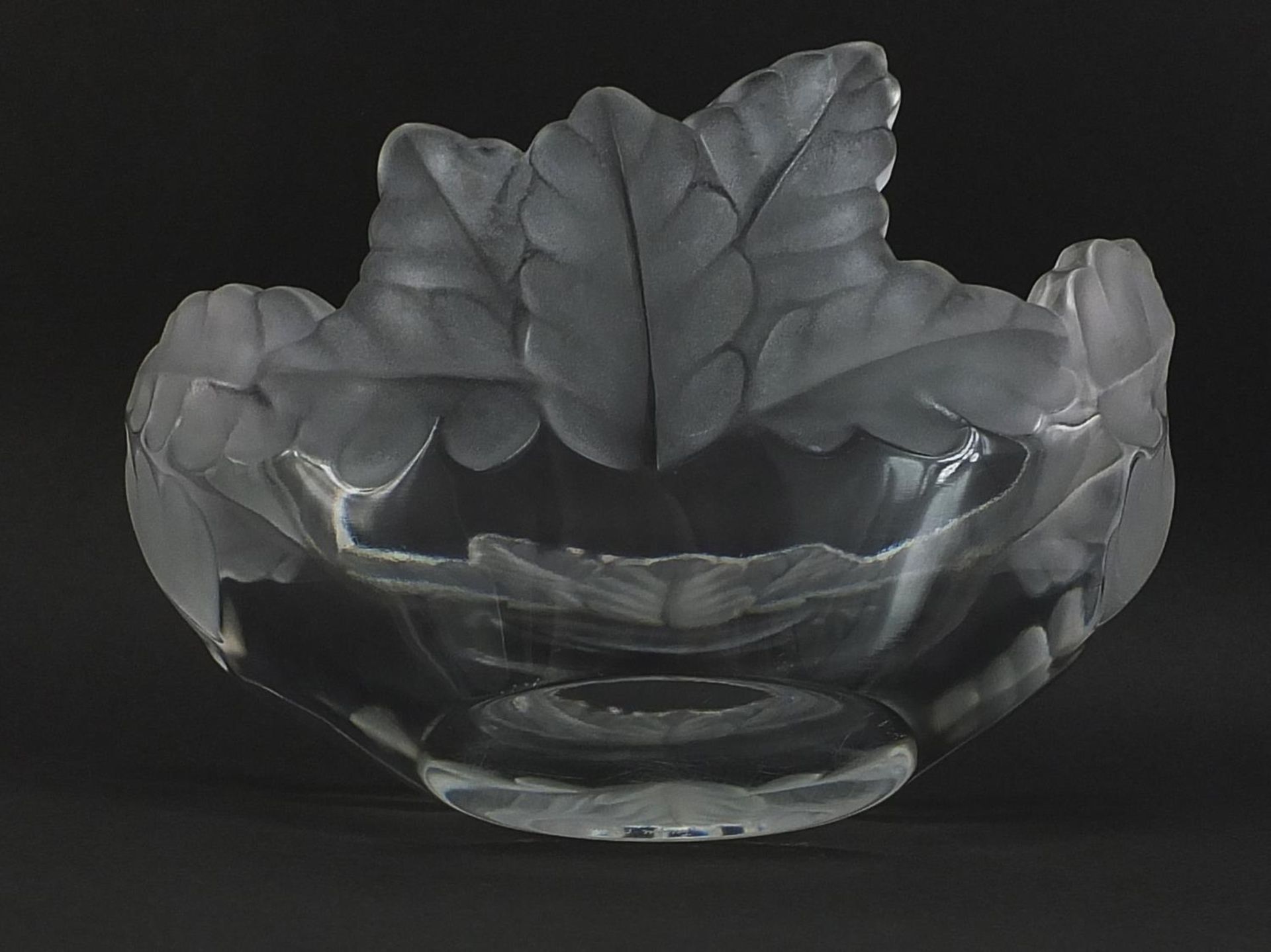 Lalique, French frosted glass oak leaf bowl, etched Lalique France to the base, 19.5cm wide - Image 3 of 4