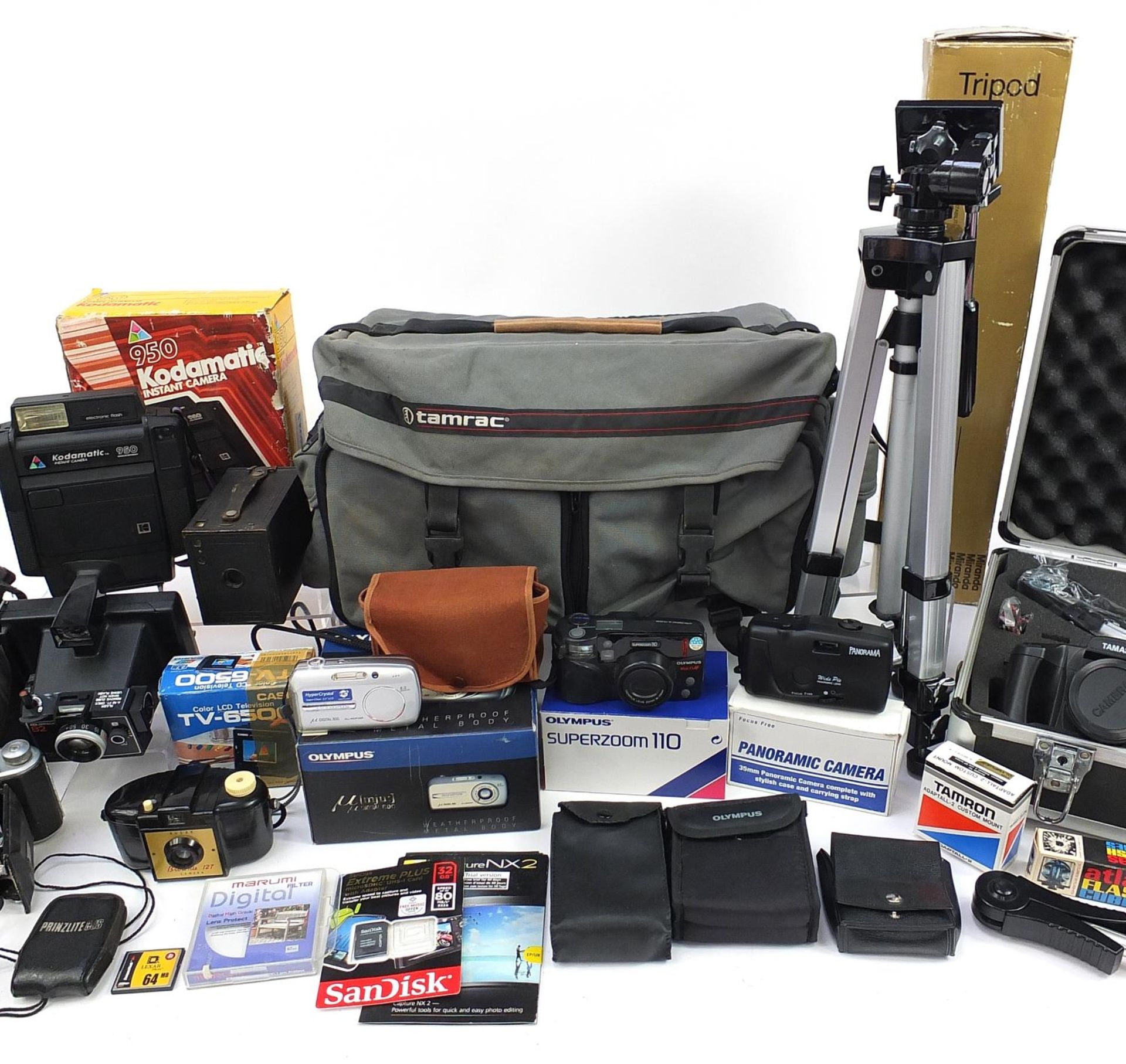 Collection of vintage and later cameras, lenses and accessories including Tamashi FMD with tripod - Image 3 of 4