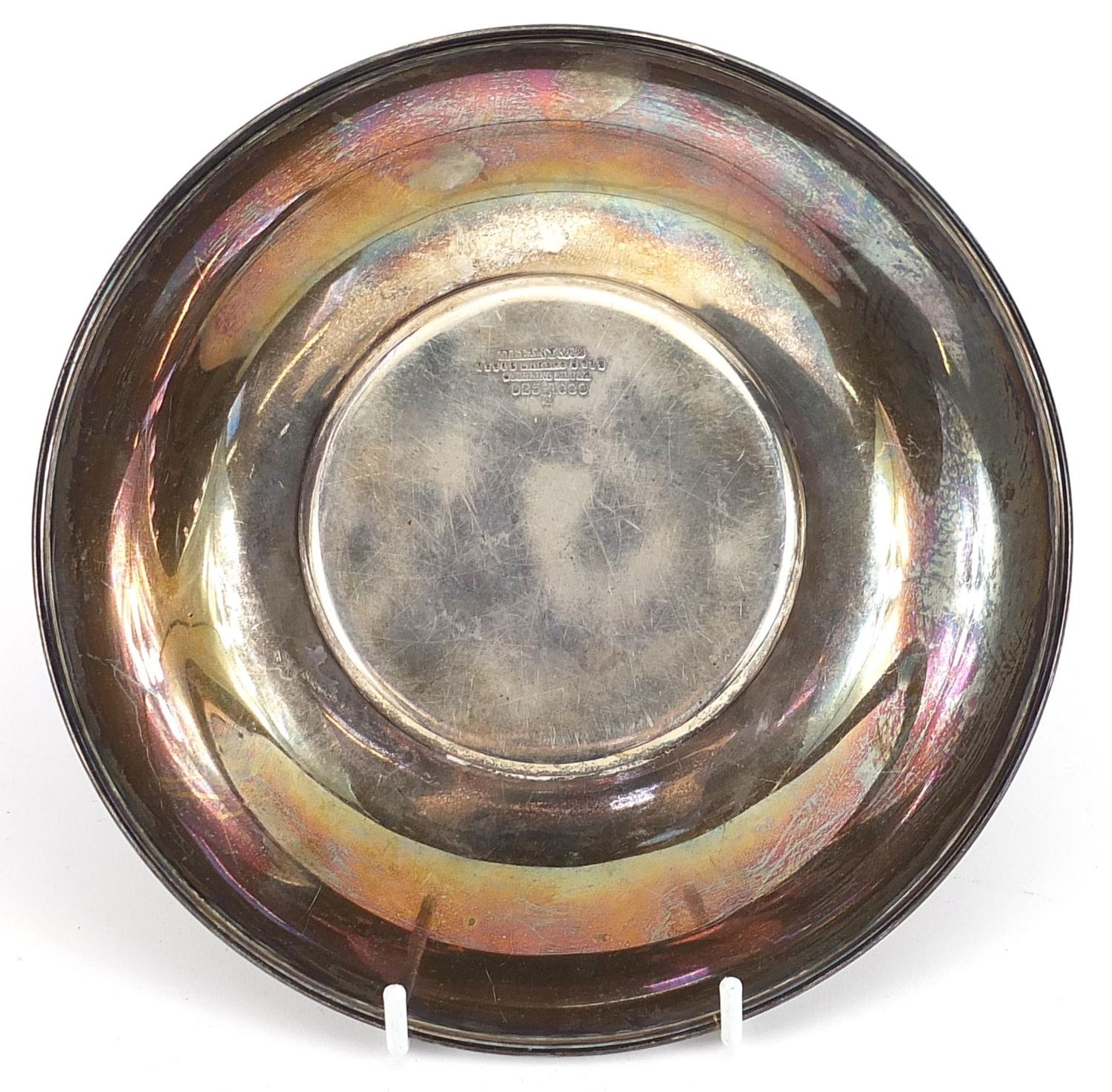 Tiffany & Co, circular sterling silver dish, 16cm in diameter, 162.0g - Image 2 of 3