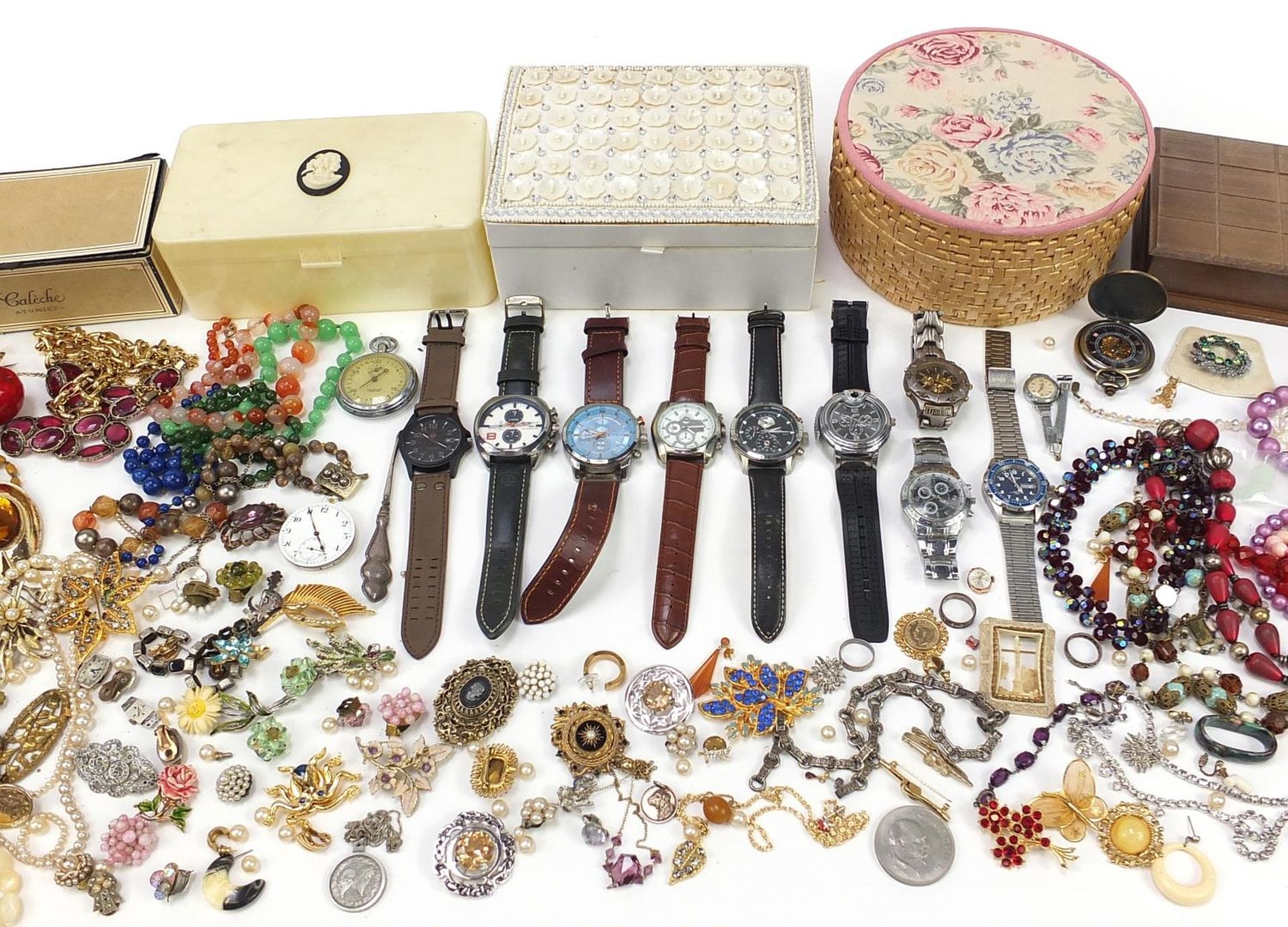 Vintage and later costume jewellery and wristwatches including necklaces, brooches, earrings and - Image 3 of 4