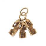 9ct gold three wise monkeys charm, 1.7cm high, 3.9g