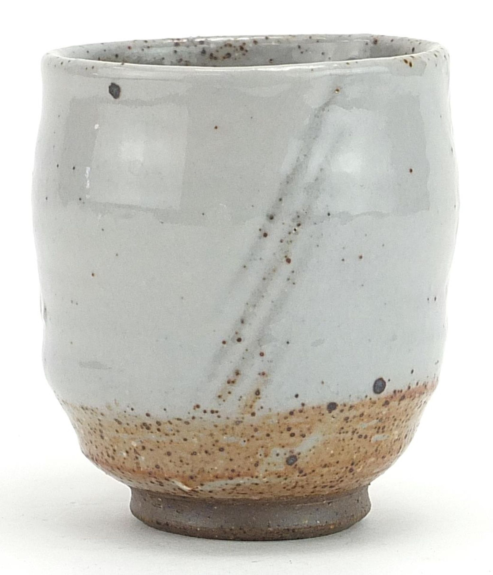 Aki Moriuchi, (Japanese b.1947) studio pottery Yunomi tea bowl, 9cm high