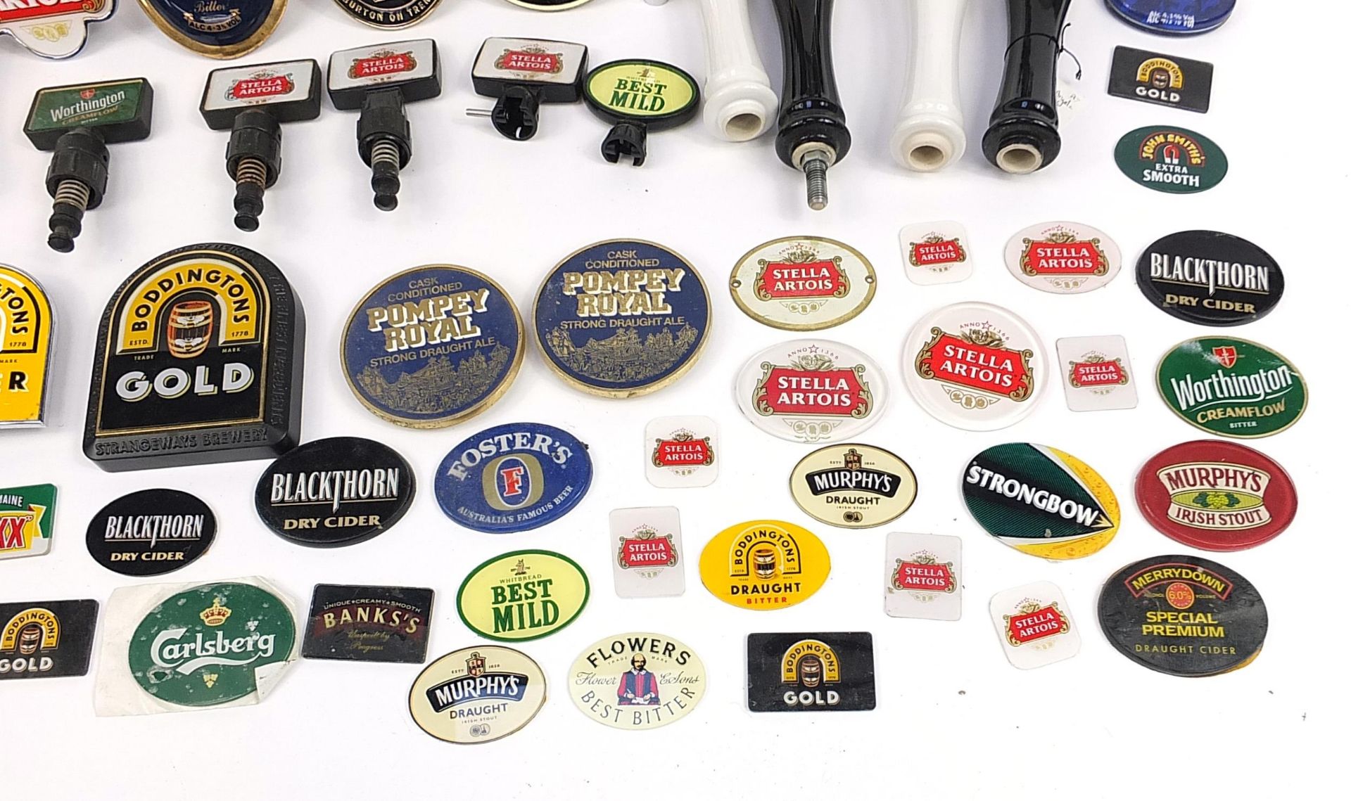 Collection of advertising bar beer pumps and beer pump labels including Stella, Kronenbourg, Bass - Bild 5 aus 5