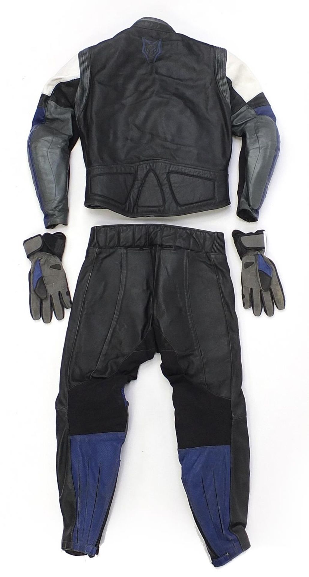 Wolf, Spirit of the Wild two piece motorcycle leathers and a pair of Spada gloves, the jacket size - Image 5 of 5