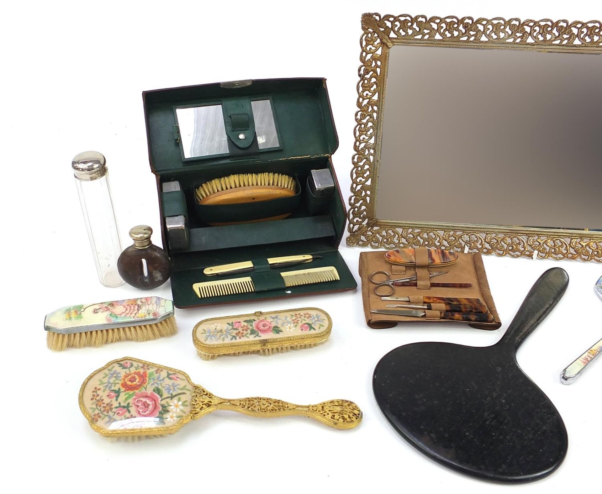 Collection of vintage dressing table objects, travelling vanity case and faux tortoiseshell manicure - Image 2 of 3