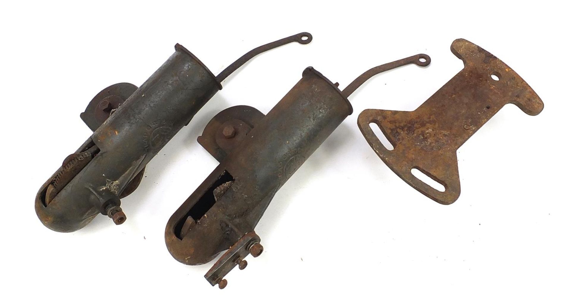 Two vintage ICI clay pigeon traps, 64cm in length - Image 3 of 4