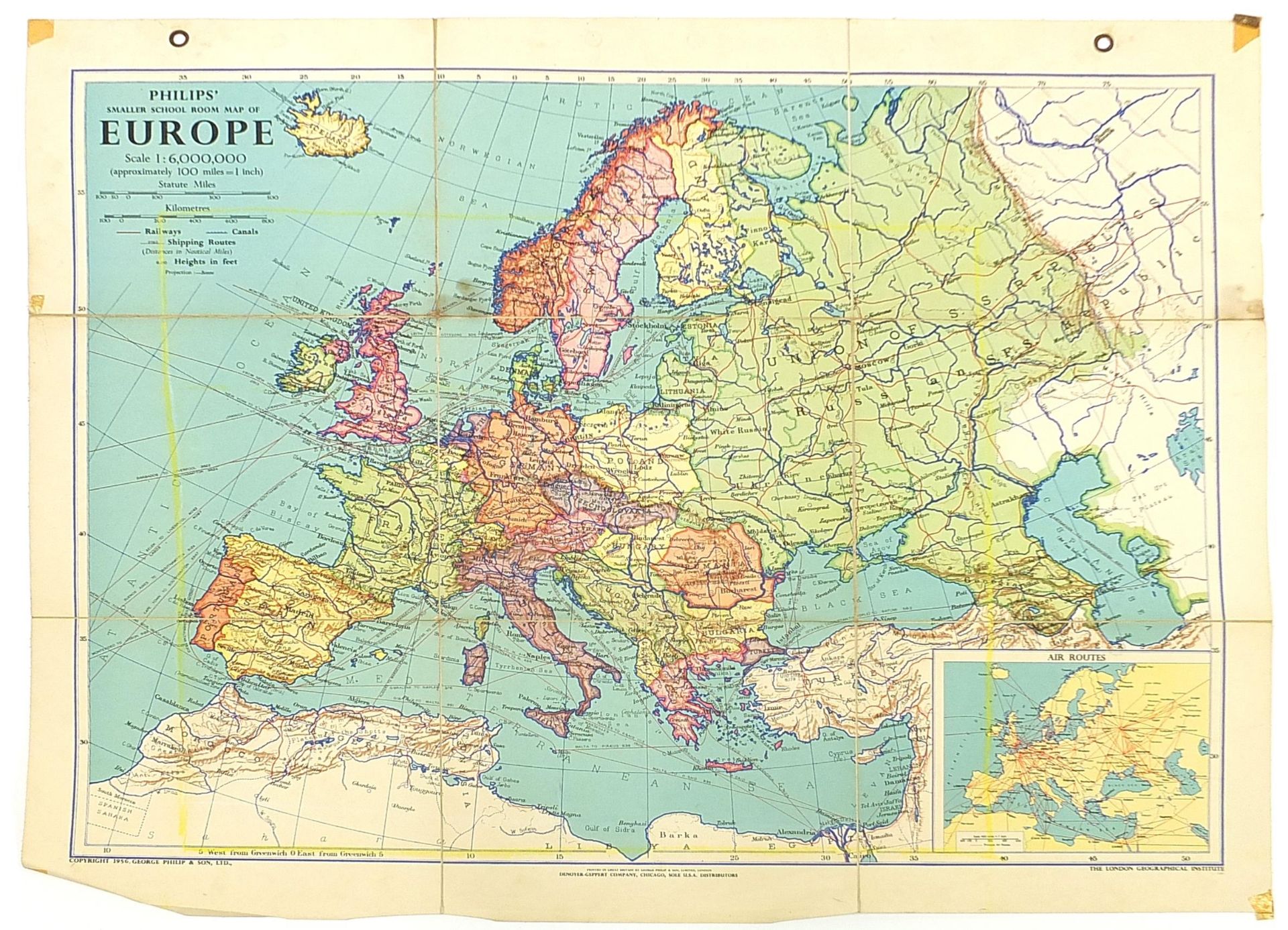 Five 1950’s Philips educational map wall hangings, comprising map of Europe, World Relations Rel - Bild 2 aus 11