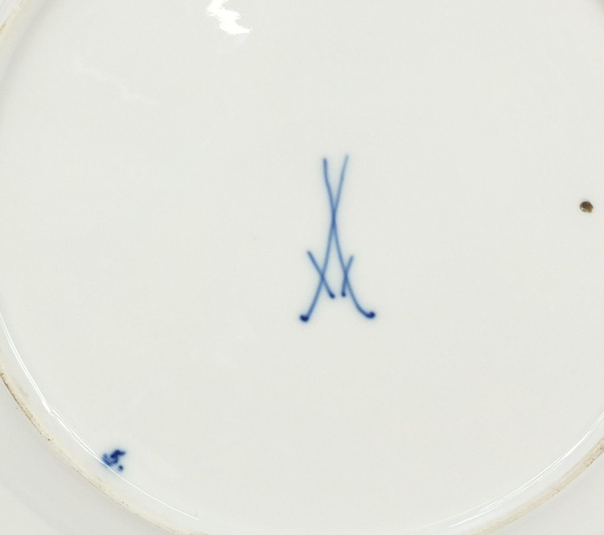 Meissen, German blue and white porcelain comprising two plates and three side plates, each hand - Bild 5 aus 5