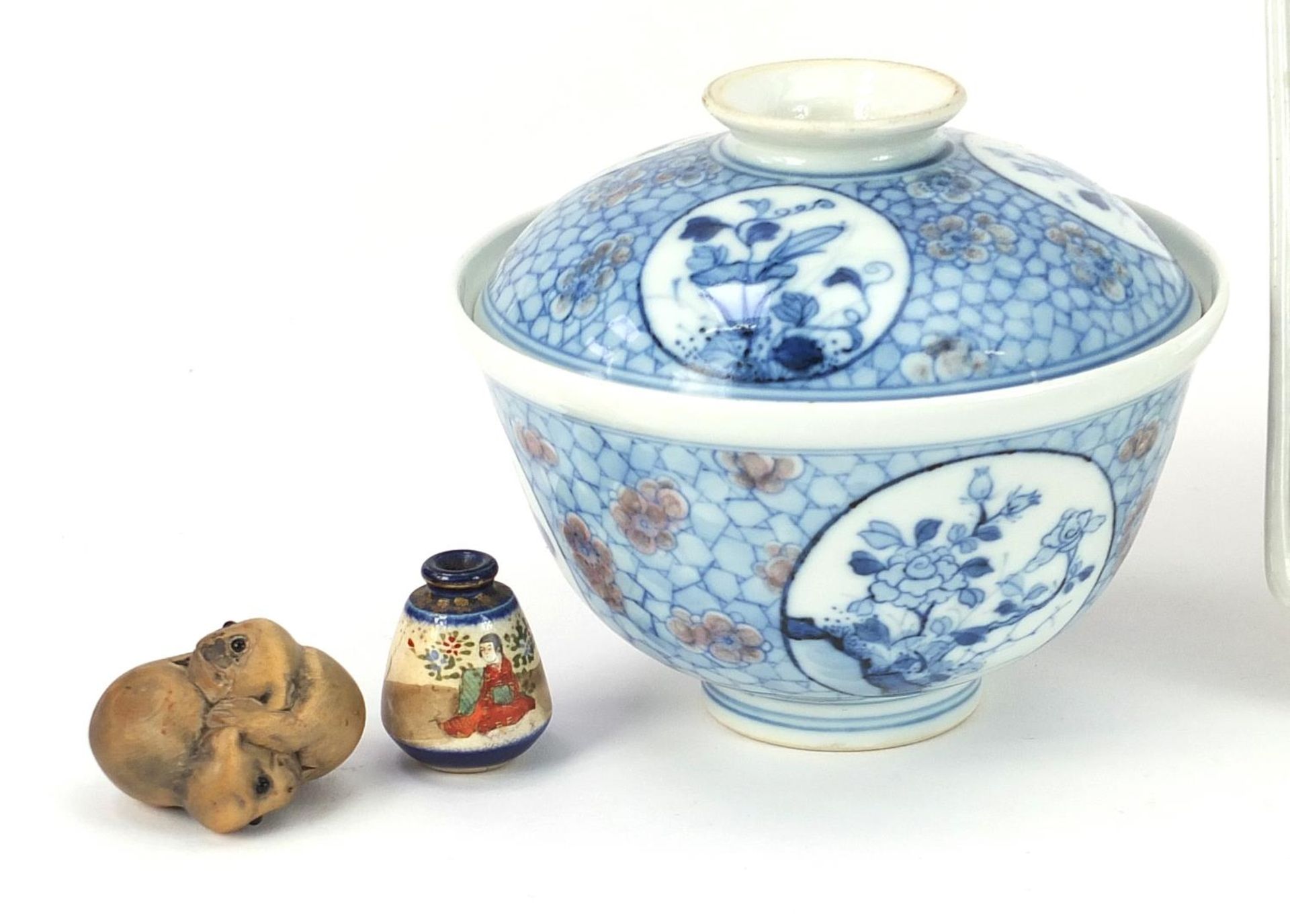 Chinese and Japanese ceramics and sundry items including famille rose tray hand painted with figures - Image 2 of 4