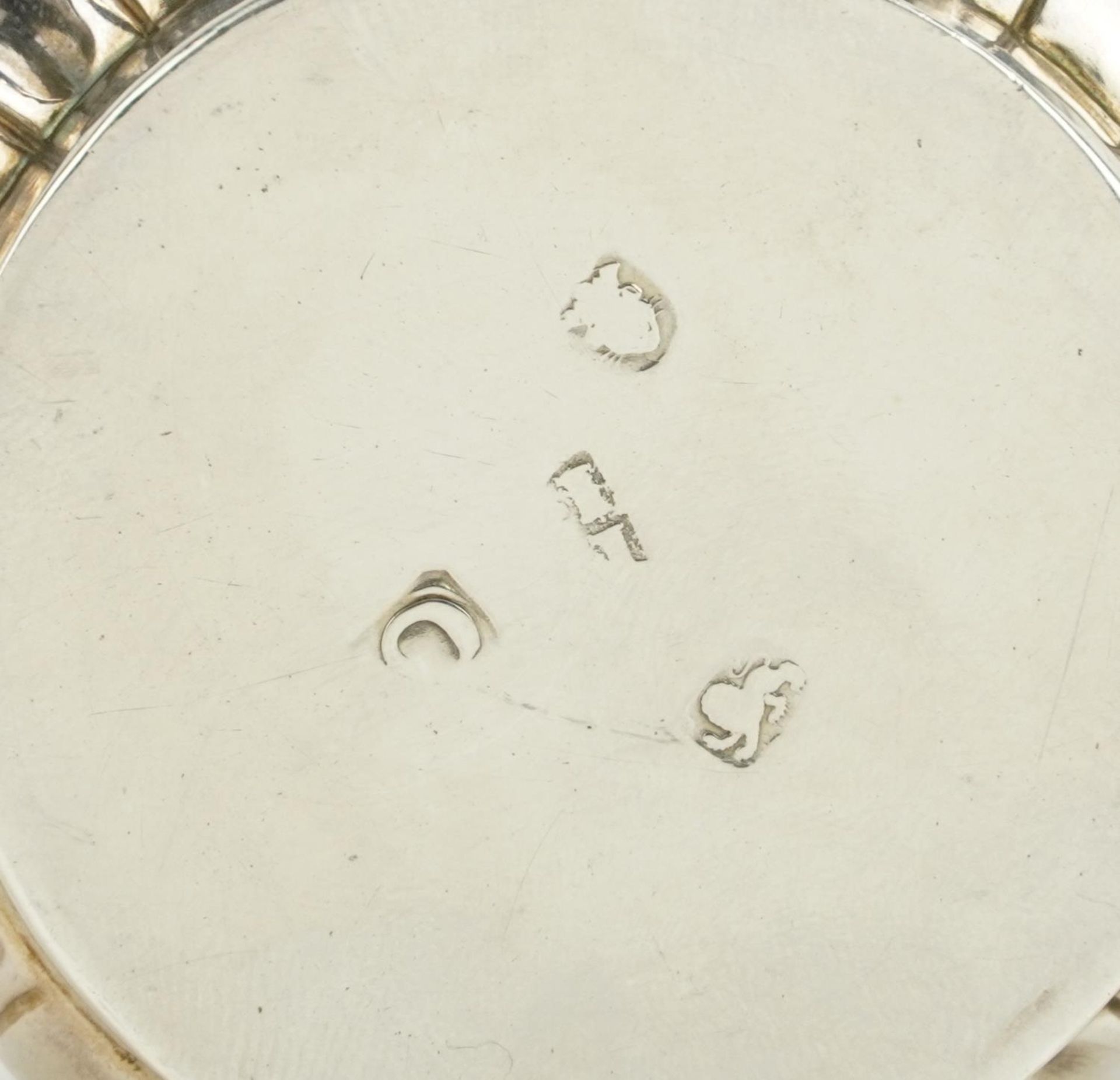 Georgian silver porringer with twin handles, demi fluted body and blank cartouche, incomplete London - Image 4 of 4