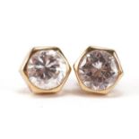 Pair of silver gilt clear stone stud earrings, 7mm in diameter, 1.7g