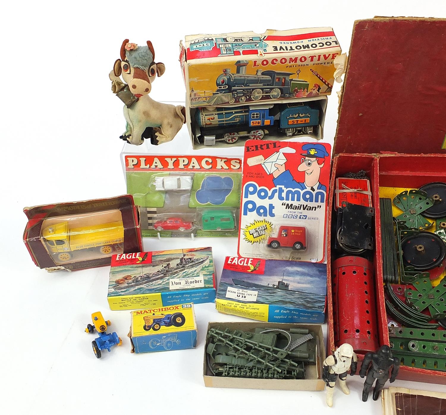Vintage and later toys including Revell model ship kits, Star Wars figures and diecast vehicles - Image 2 of 4