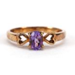 9ct gold amethyst ring with love heart shoulders, size N, 2.1g
